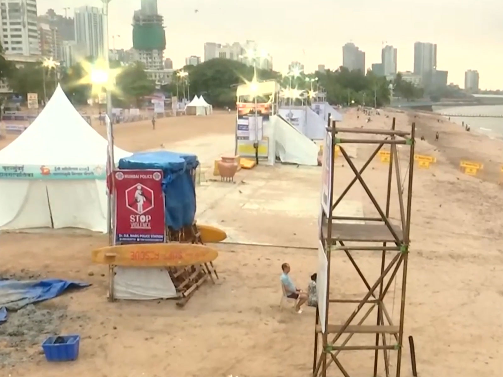 Ganesh Visarjan preparations underway at Girgaon Chowpatty (Photo/ANI)