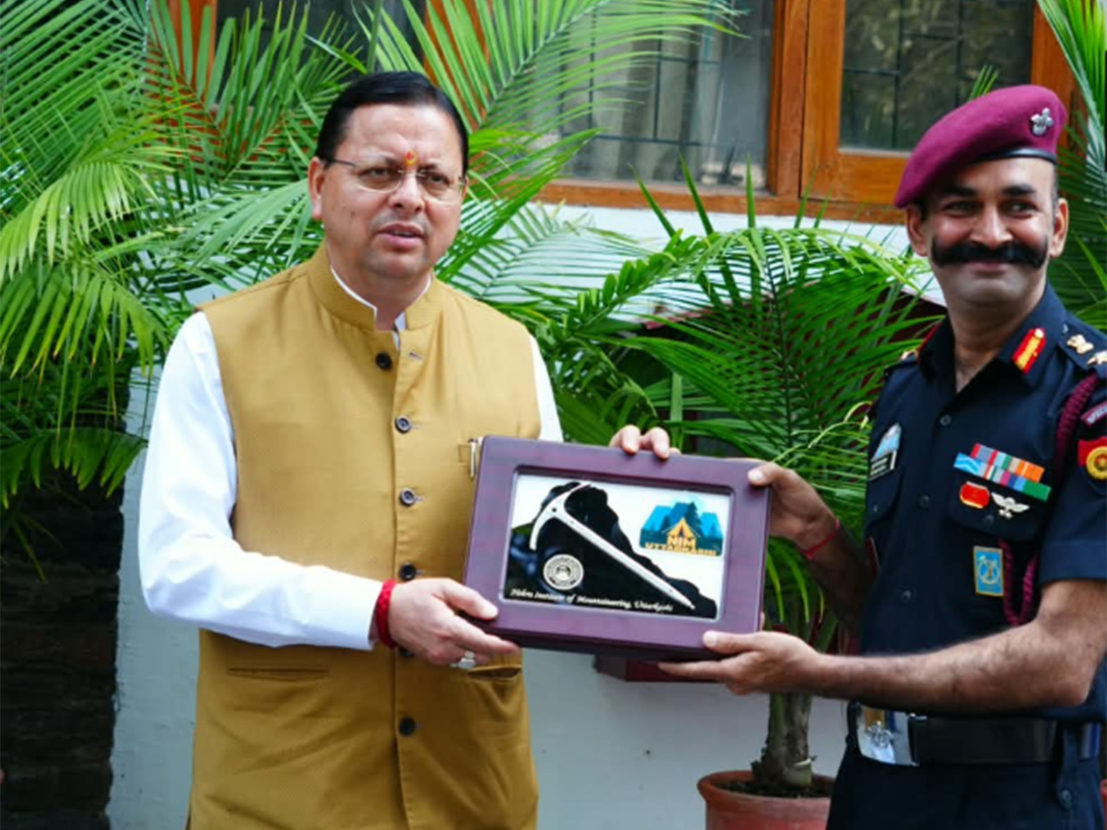 Uttarakhand CM Dhami flags off 4 successful NIM mountaineering expeditions (Photo/ANI) Uttarakhand CM Dhami flags off 4 successful NIM mountaineering expeditions (Photo/ANI)