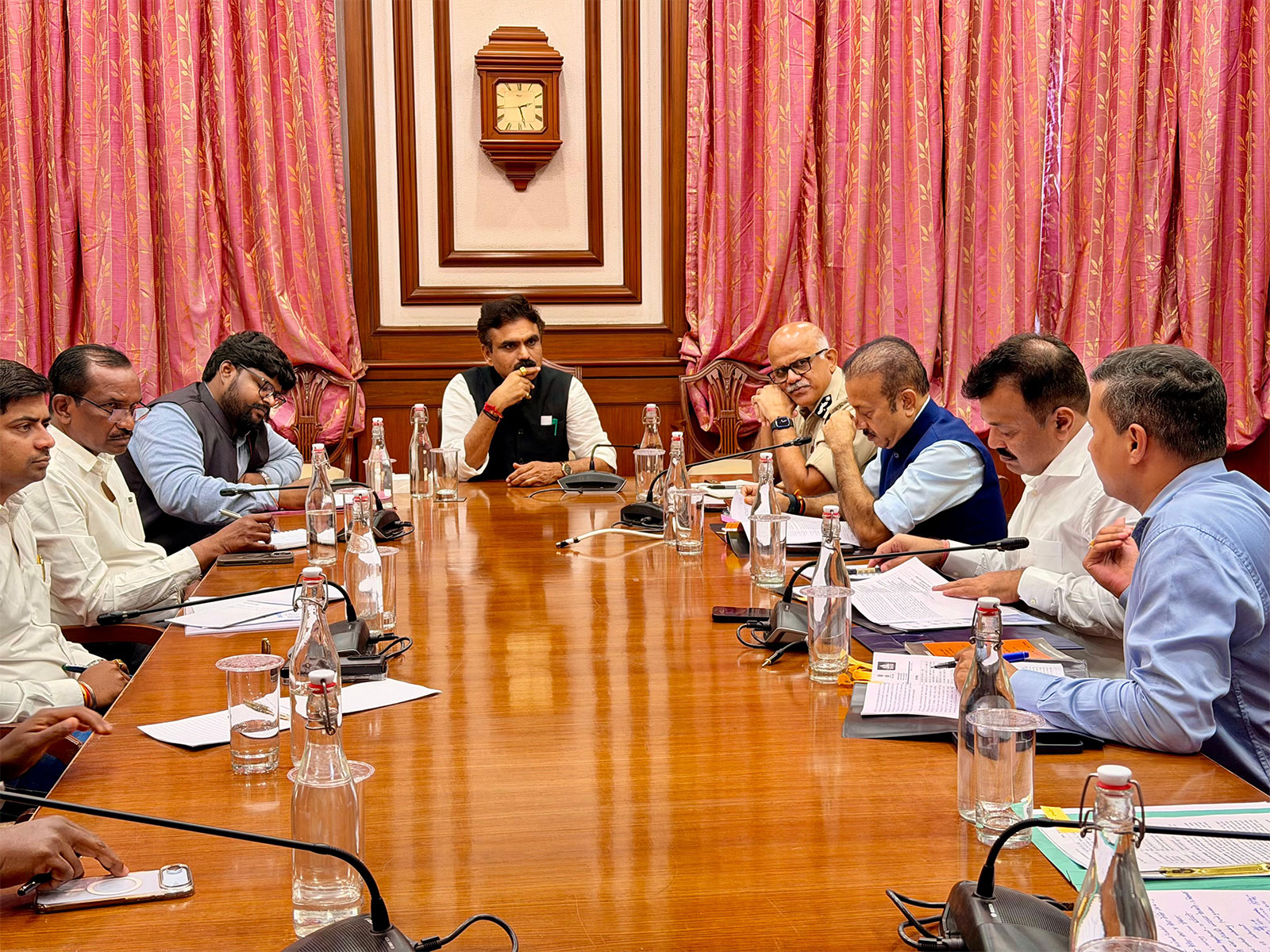 NCSC chairman Kishor Makwana conducted a detailed spot inquiry at IIT Bombay (Photo/NCSC) NCSC chairman Kishor Makwana conducted a detailed spot inquiry at IIT Bombay (Photo/NCSC)