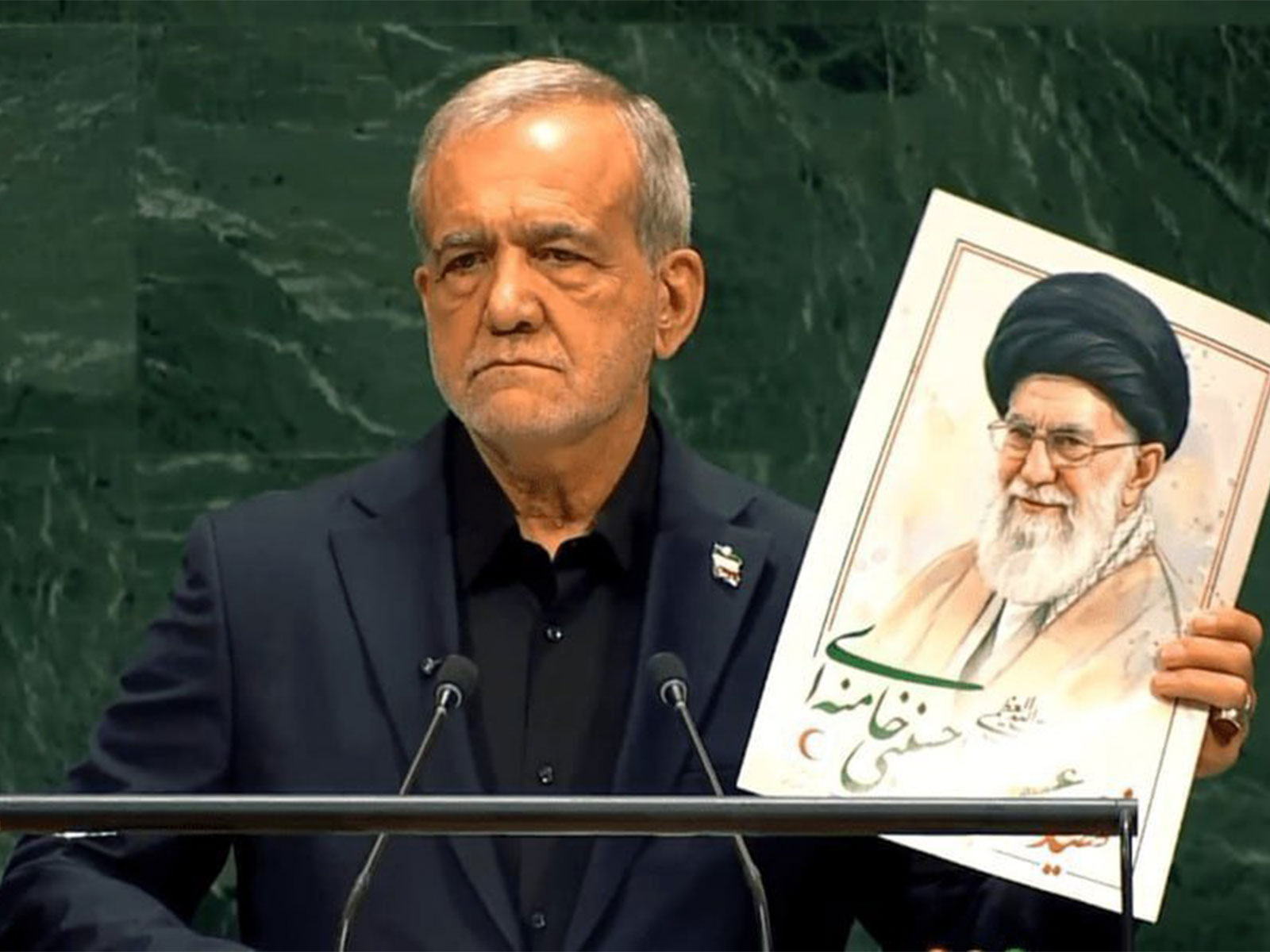 Iran President Pezeshkian displays image of Ayatollah Khamnei at the UNGA (Photo/@Iran_in_India)