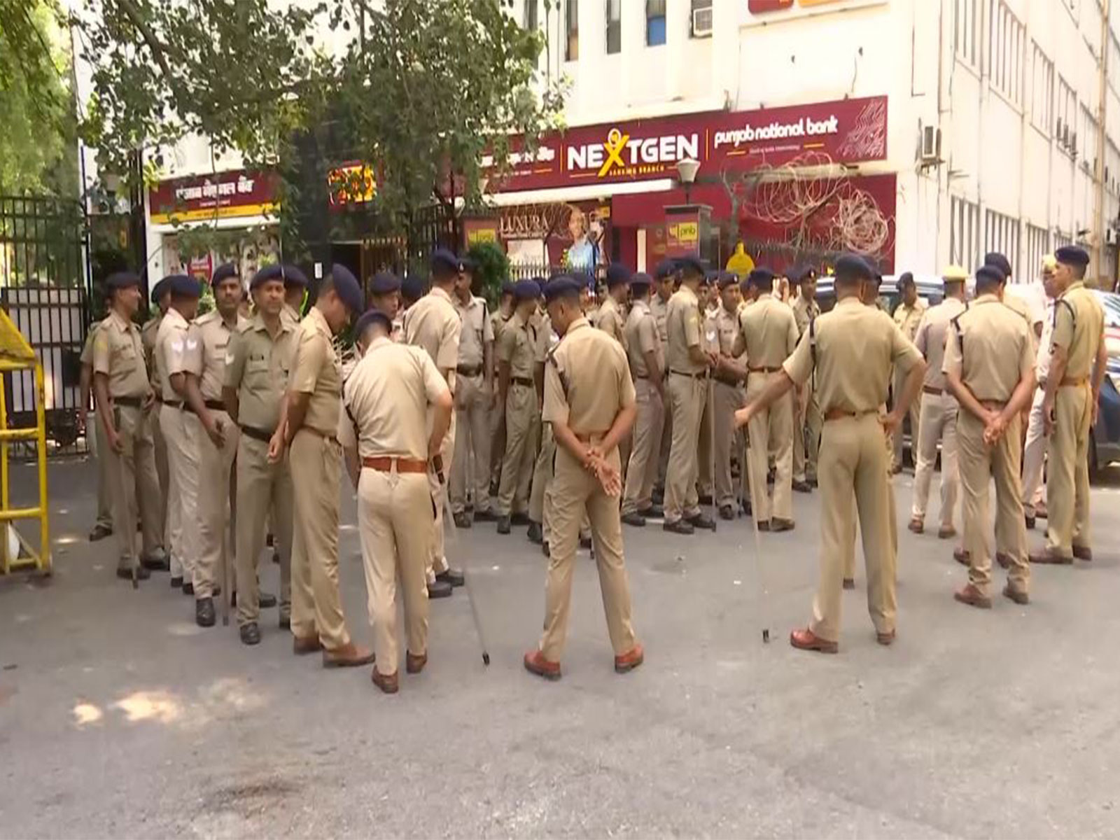 Police deployed outside ECI office ahead of Delhi Congress protest over SIR (Photo/ANI) Police deployed outside ECI office ahead of Delhi Congress protest over SIR (Photo/ANI)