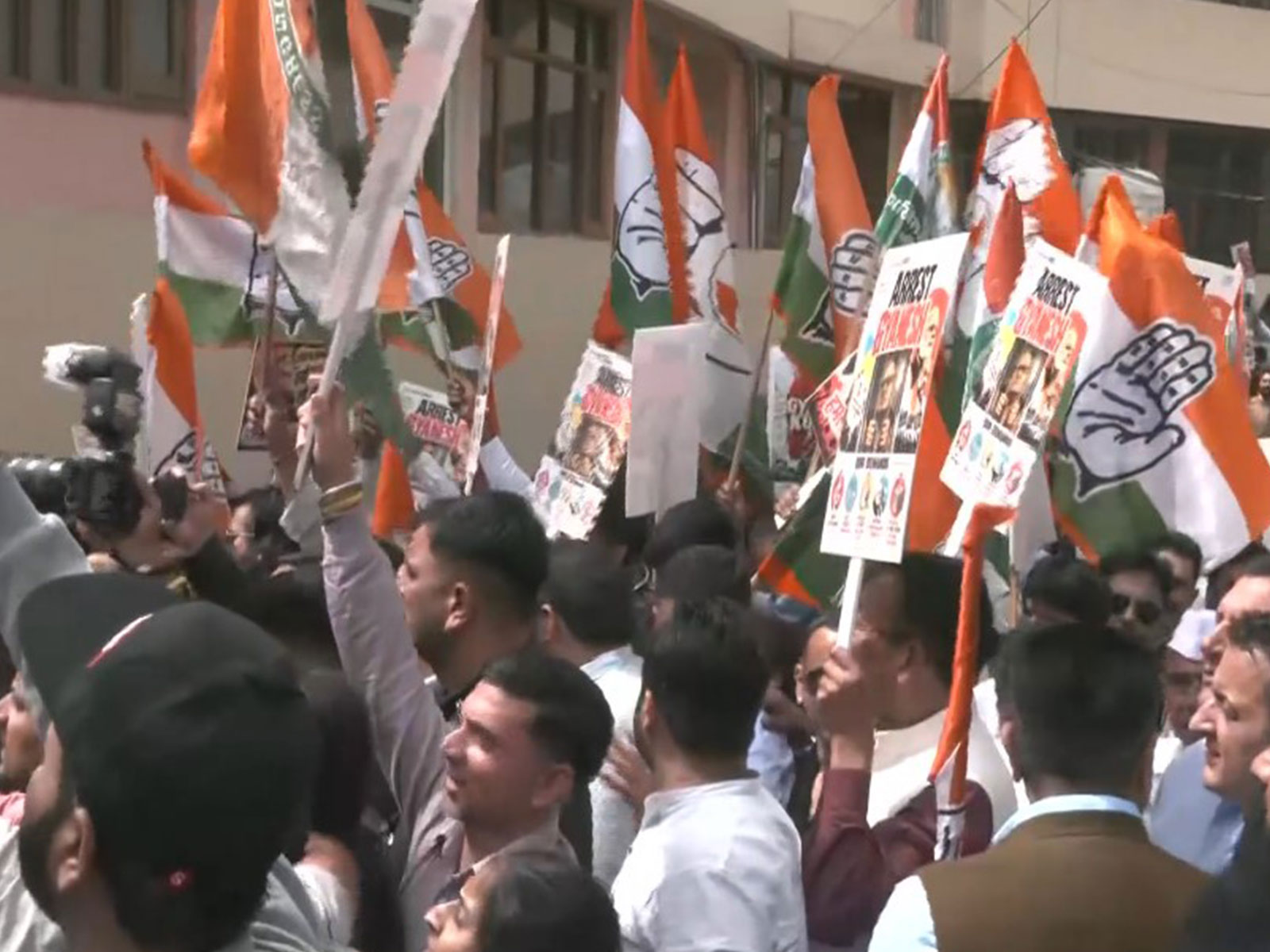 Congress protests in Shimla (Photo/ANI) Congress protests in Shimla (Photo/ANI)