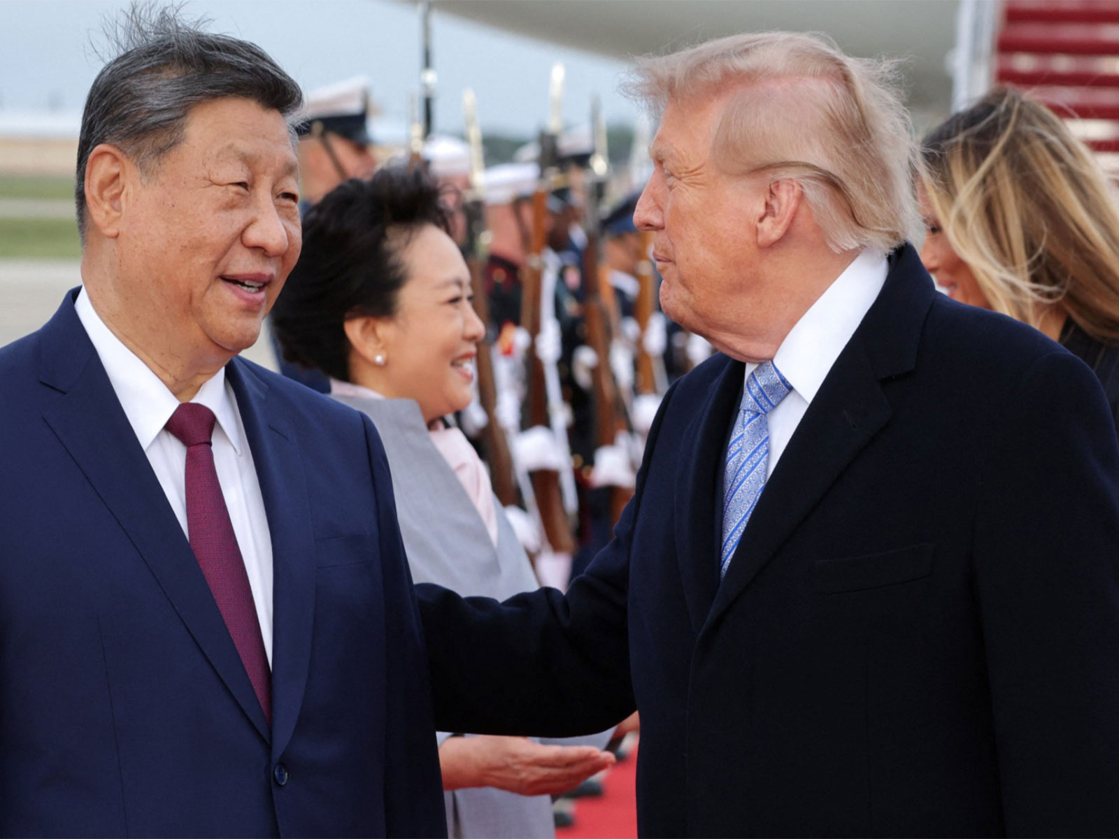 US President Donald Trump welcomes Chinese President Xi Jinping at Joint Base Andrews in US (Photo/Reuters) US President Donald Trump welcomes Chinese President Xi Jinping at Joint Base Andrews in US (Photo/Reuters)