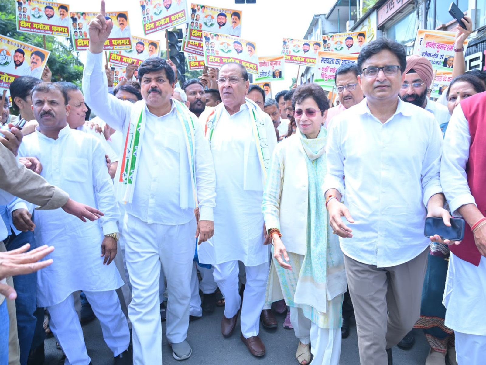 Uttarakhand Congress leaders during the protest (Photo/ANI)