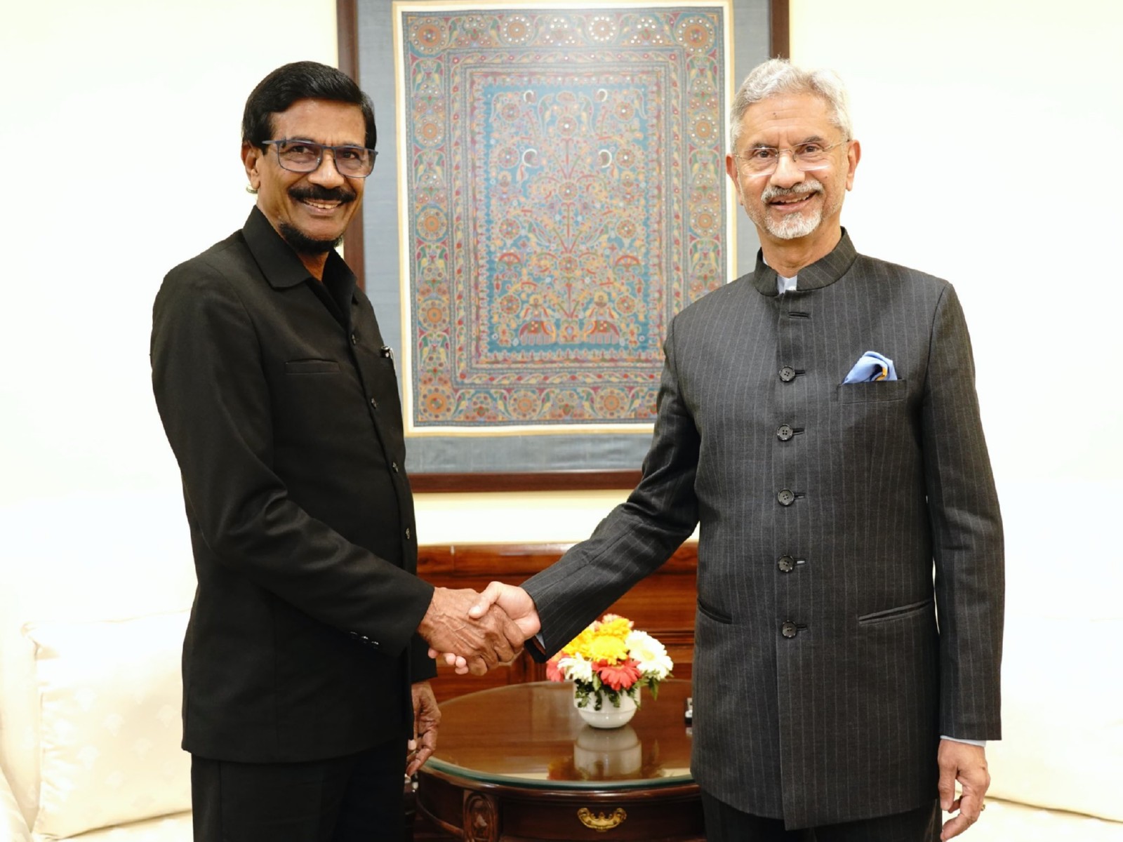 External Affairs Minister S Jaishankar with General Secretary of Janatha Vimukthi Peramuna Tilvin Silva (FilePhoto/X@DrSJaishankar) External Affairs Minister S Jaishankar with General Secretary of Janatha Vimukthi Peramuna Tilvin Silva (FilePhoto/X@DrSJaishankar)