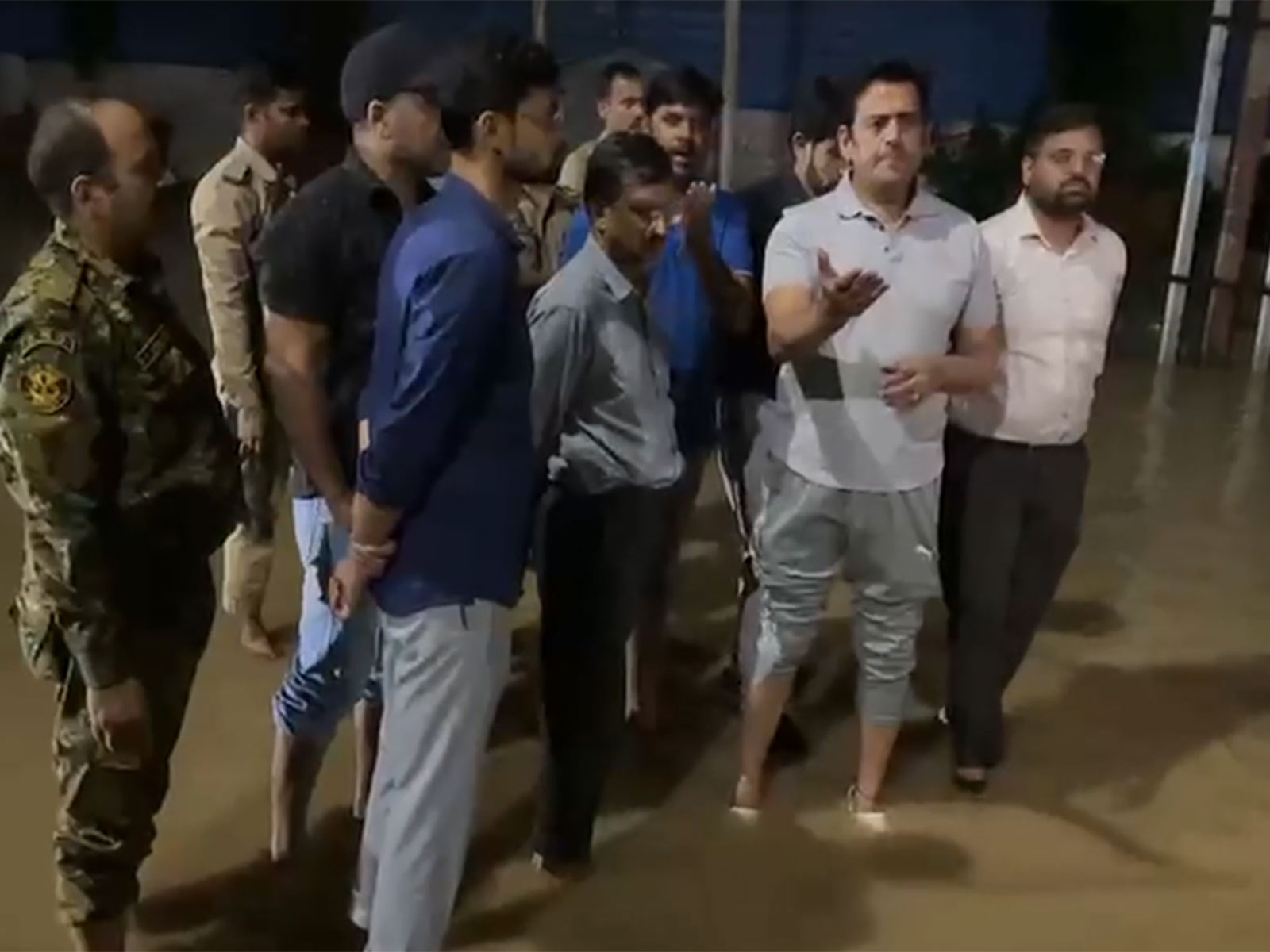 BJP MP Ravi Kishan inspected waterlogged areas following heavy rainfall (Photo/ANI) BJP MP Ravi Kishan inspected waterlogged areas following heavy rainfall (Photo/ANI)