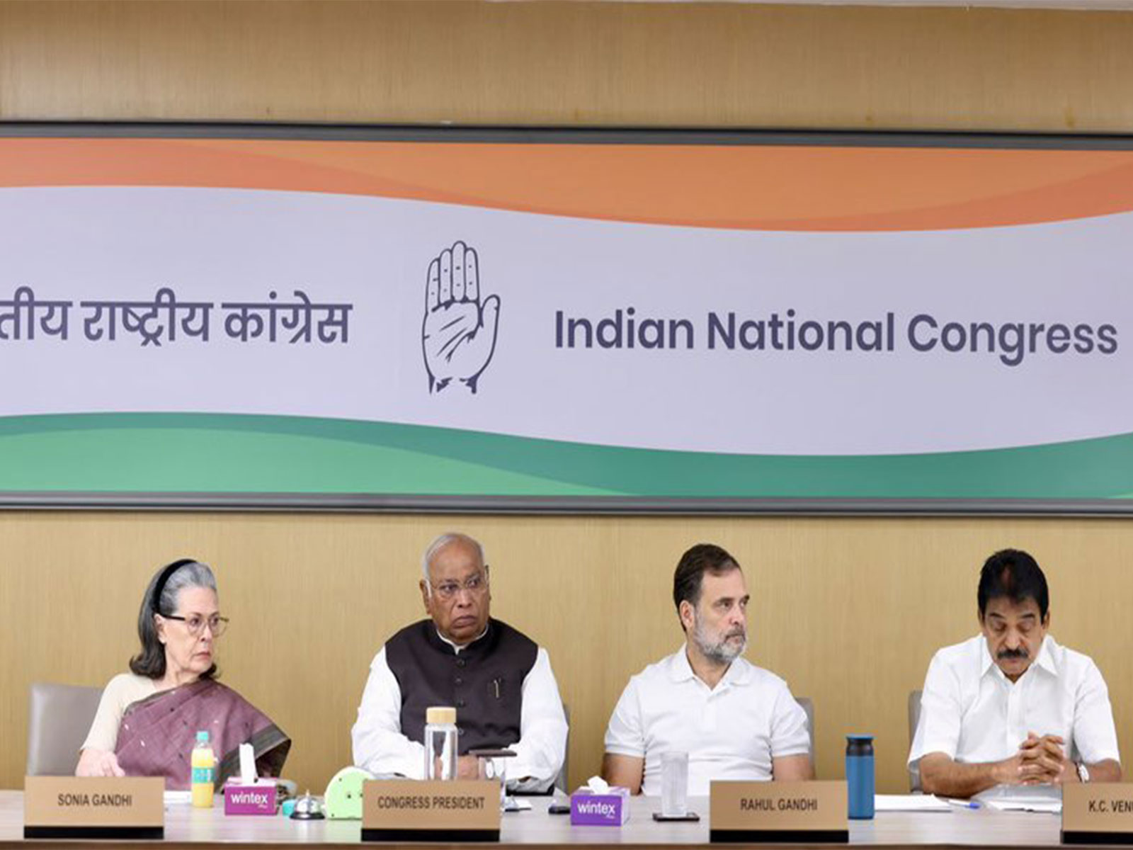 Congress president Mallikarjun Kharge at CWC meet (Photo/@kharge) Congress president Mallikarjun Kharge at CWC meet (Photo/@kharge)
