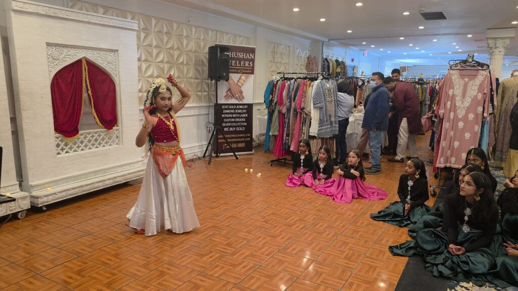 Diwali Mela Edison Brings Together Shopping, Music, Dance and Community Celebration