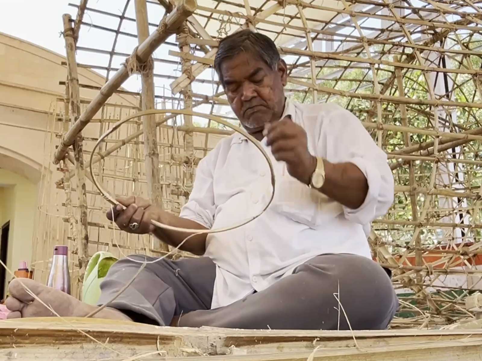 Ajmer artisans prepare Dussehra effigies (Photo/ANI) Ajmer artisans prepare Dussehra effigies (Photo/ANI)