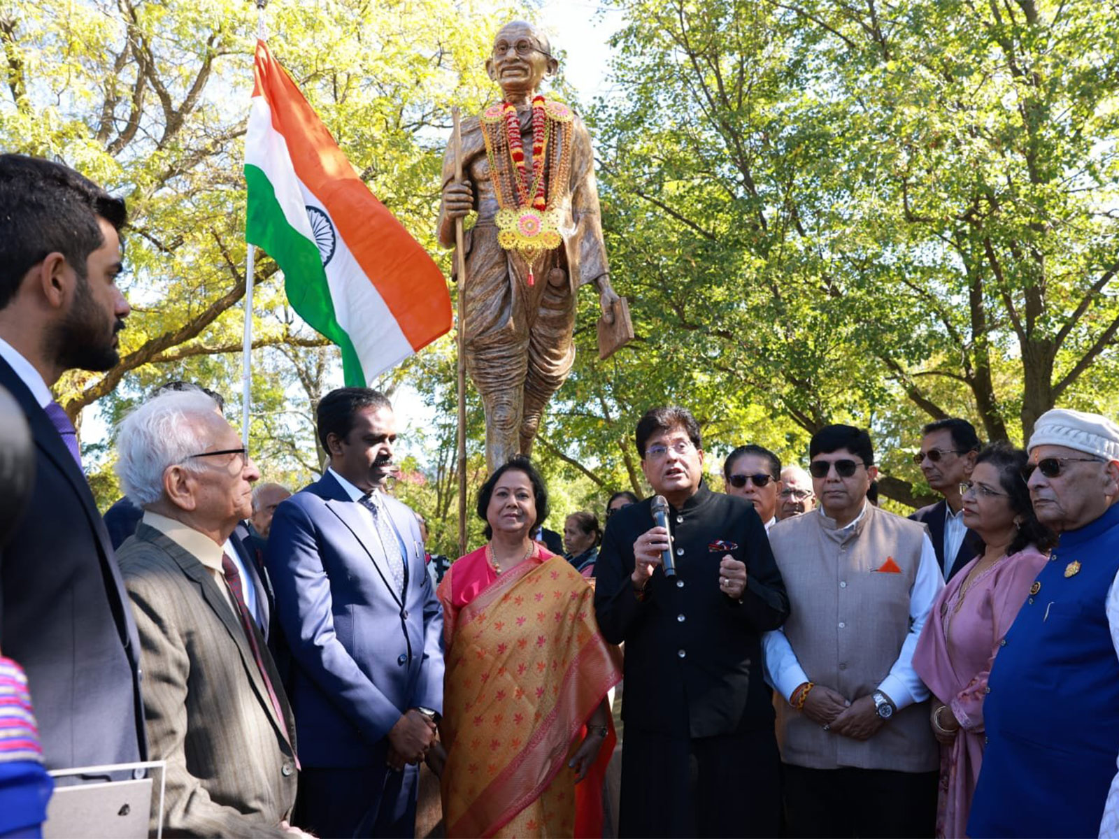 Union Minister Piyush Goyal at Mahatma Gandhi Memorial Sculpture in Skokie (Photo/X/@PiyushGoyal)