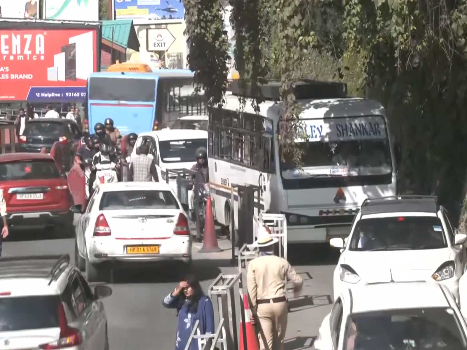 Tourist inflow rises in Shimla over long weekend as rainy season ends (Photo: ANI) Tourist inflow rises in Shimla over long weekend as rainy season ends (Photo: ANI)
