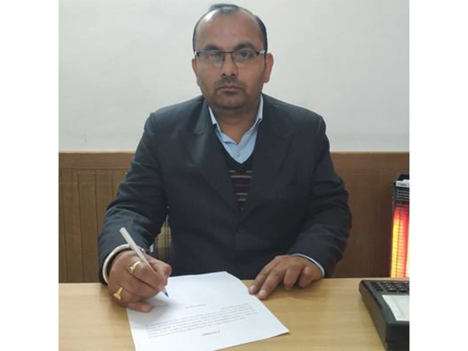 Shimla District Congress Committee (Rural) president Harikrishan Himral (Photo: X/@harikrishanhim1)