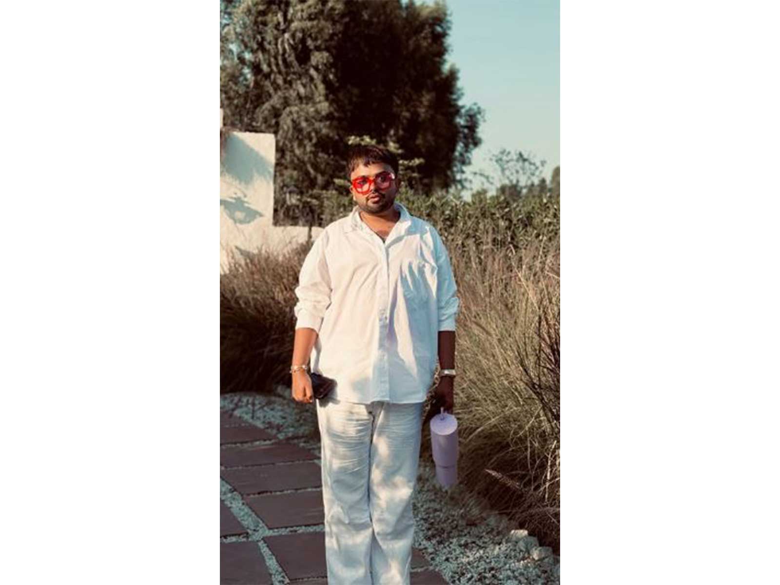 Makeup artist Mad Sandhu (Image source: Instagram@its_madsandhuofficial) Makeup artist Mad Sandhu (Image source: Instagram@its_madsandhuofficial)