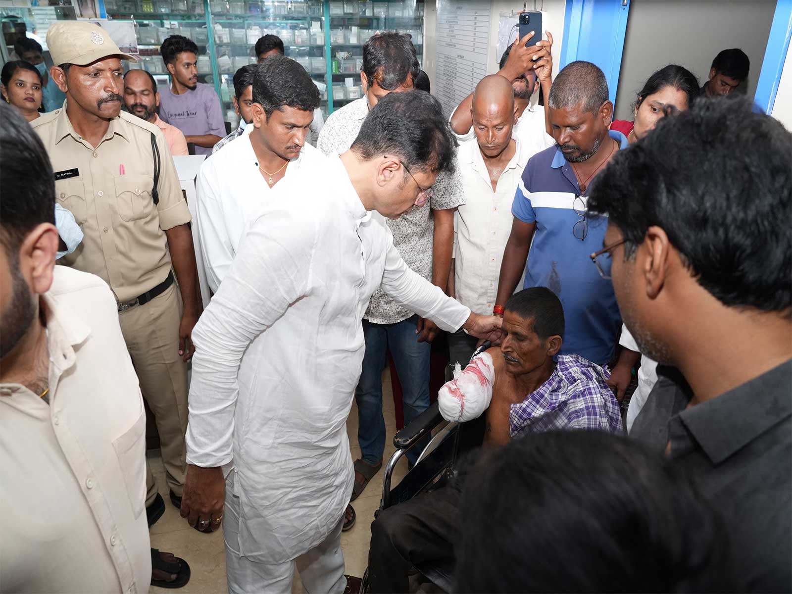 Telangana Minister Sridhar Babu meets Ananthagiri bus accident victims (Photo/ANI)