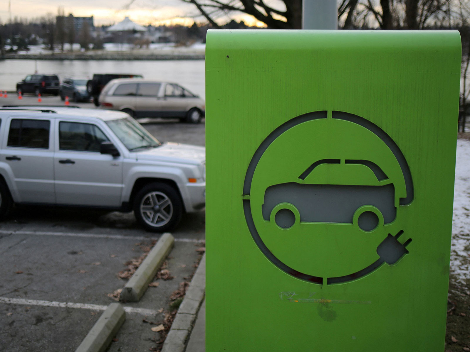 An electric car charging station is seen in Vancouver, British Columbia, Canada. (Photo/Reuters)
