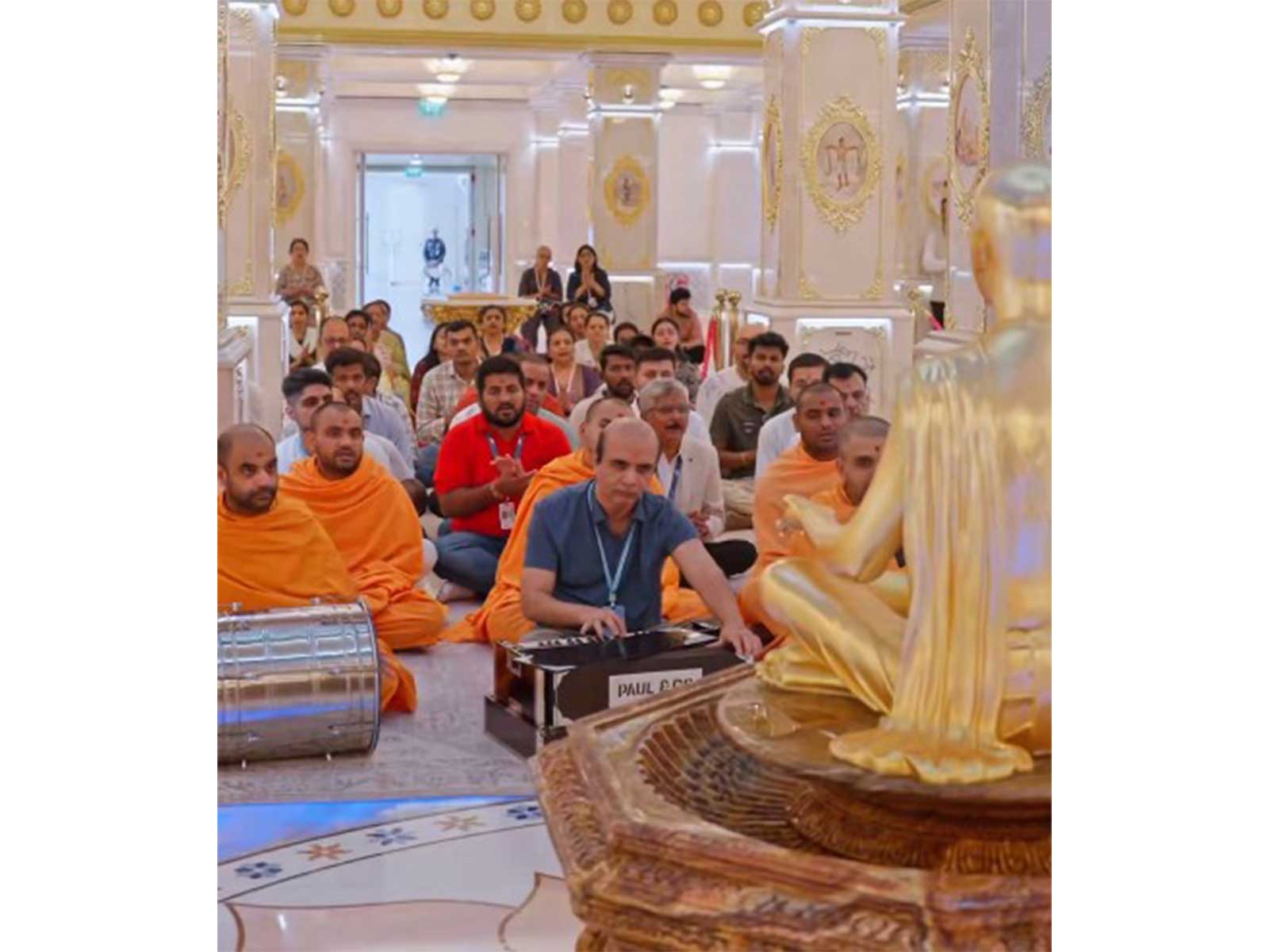 Swamis and devotees pray for Captain Smit Machchhar's health at the BAPS Hindu Mandir, Abu Dhabi (Photo/X/@AbuDhabiMandir) Swamis and devotees pray for Captain Smit Machchhar's health at the BAPS Hindu Mandir, Abu Dhabi (Photo/X/@AbuDhabiMandir)