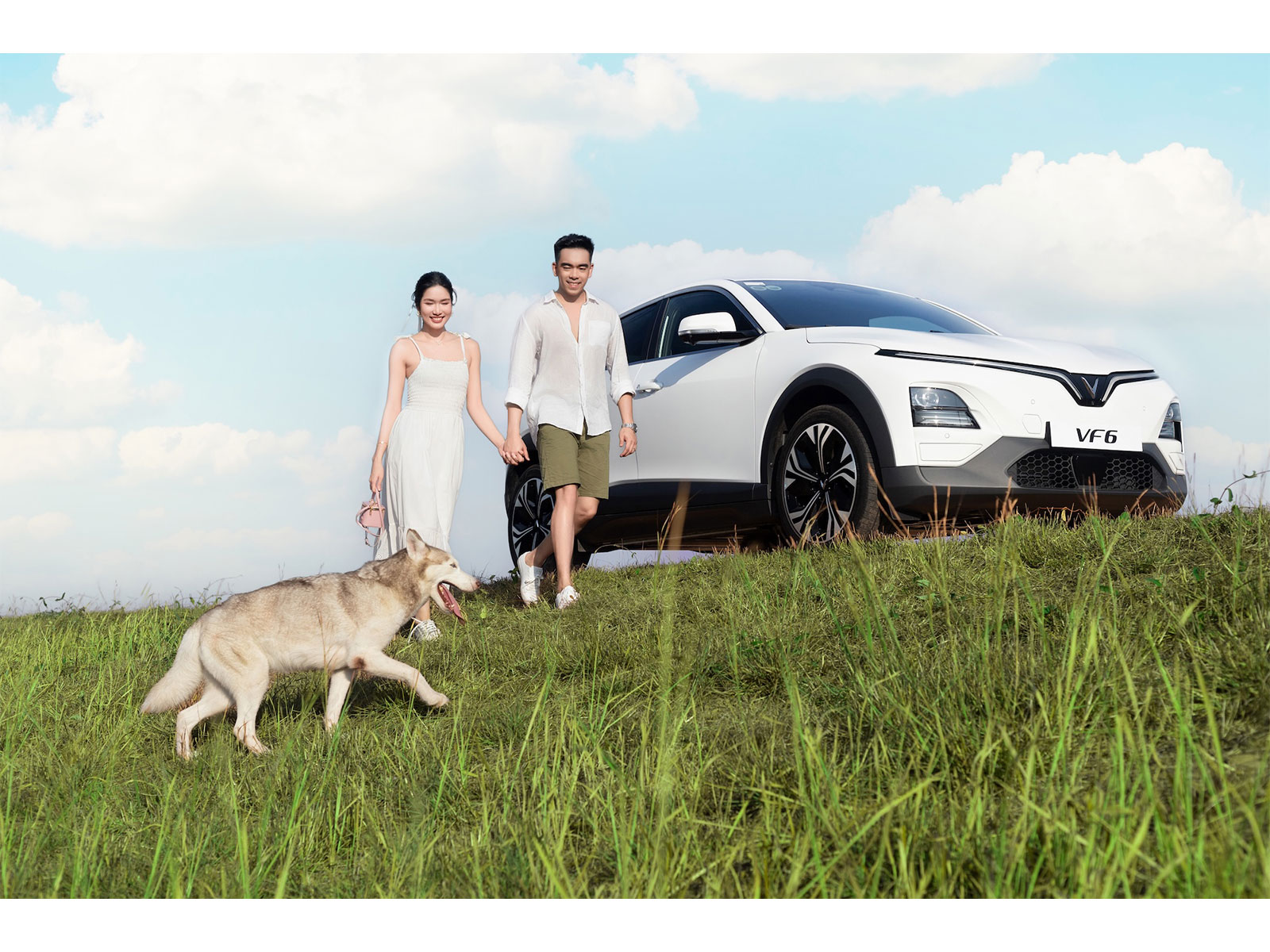 The VinFast VF 6 brings smart, connected mobility to the modern family, combining intuitive technology, advanced safety features and practical ownership benefits for everyday life