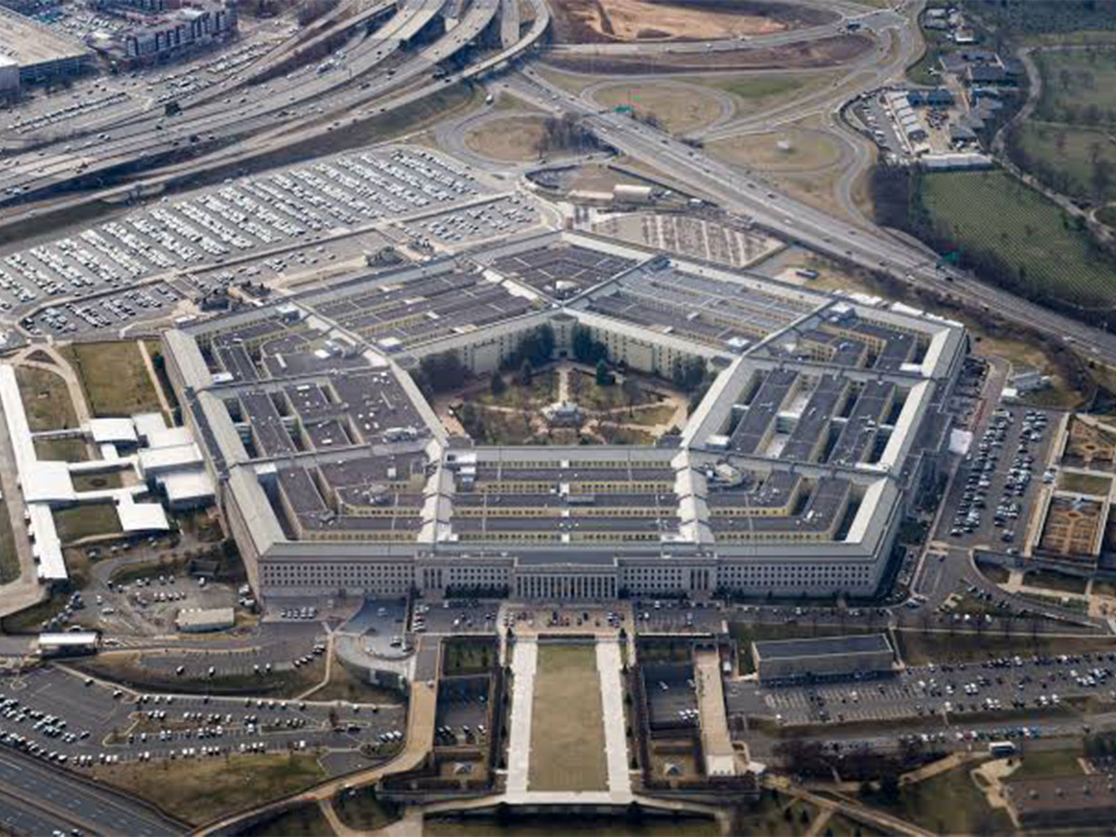 The Pentagon is seen from the air in Washington, US. (Photo/Reuters) The Pentagon is seen from the air in Washington, US. (Photo/Reuters)