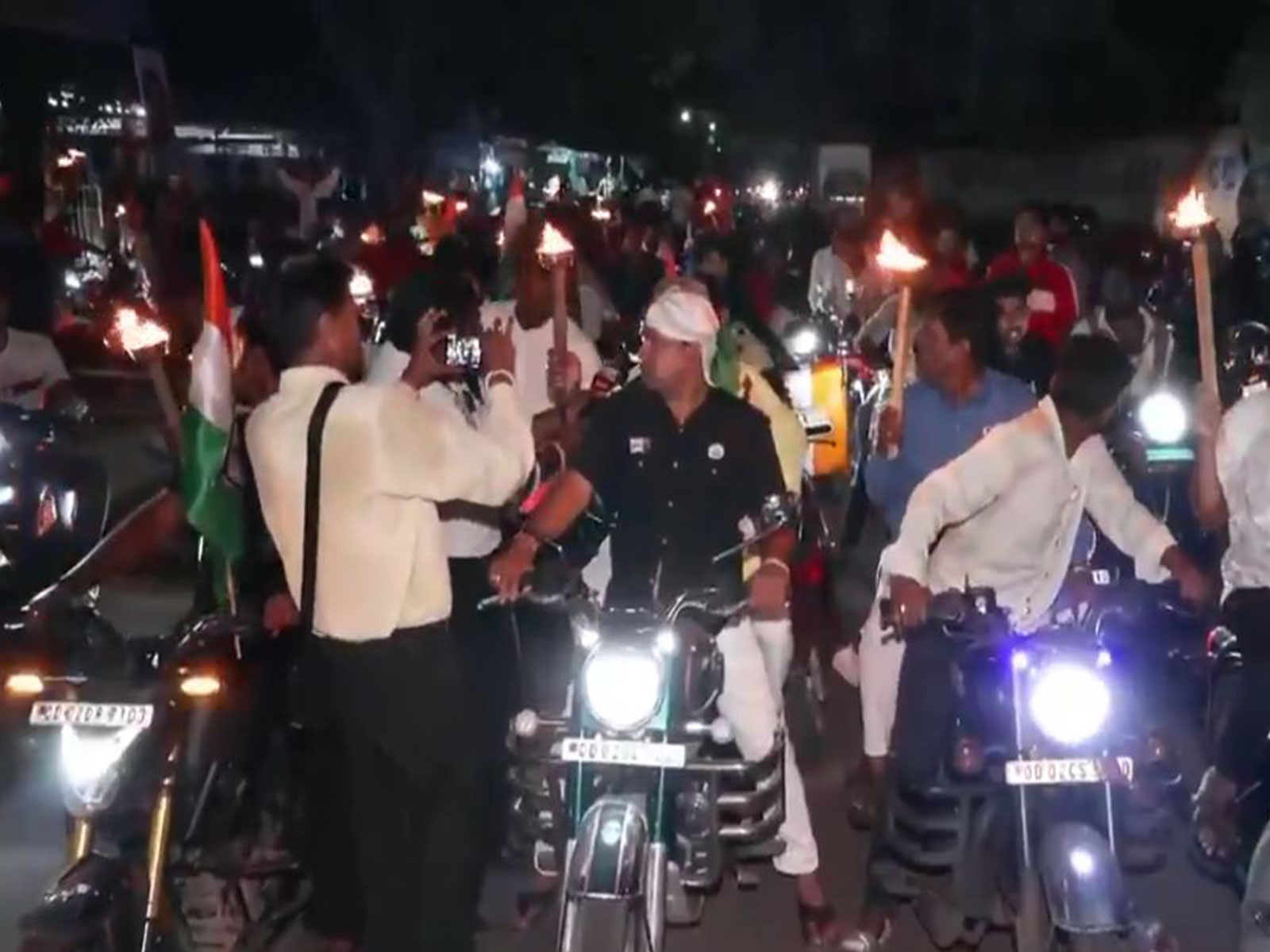 Torch rally organised by Odisha Congress ahead of Odisha bandh (Photo/ANI) Torch rally organised by Odisha Congress ahead of Odisha bandh (Photo/ANI)