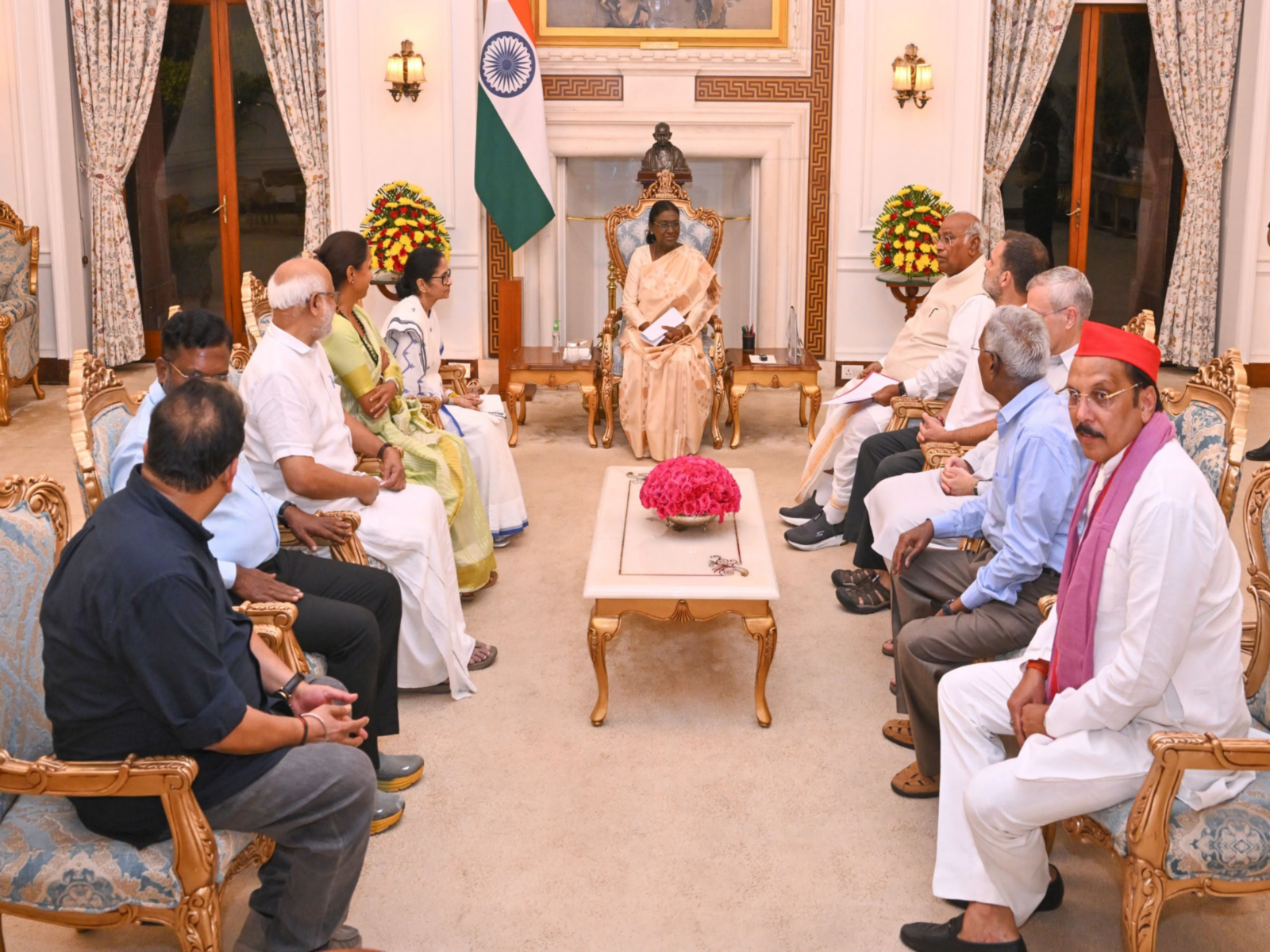 INDIA bloc submits memorandum to President Murmu (Photo/AICC)