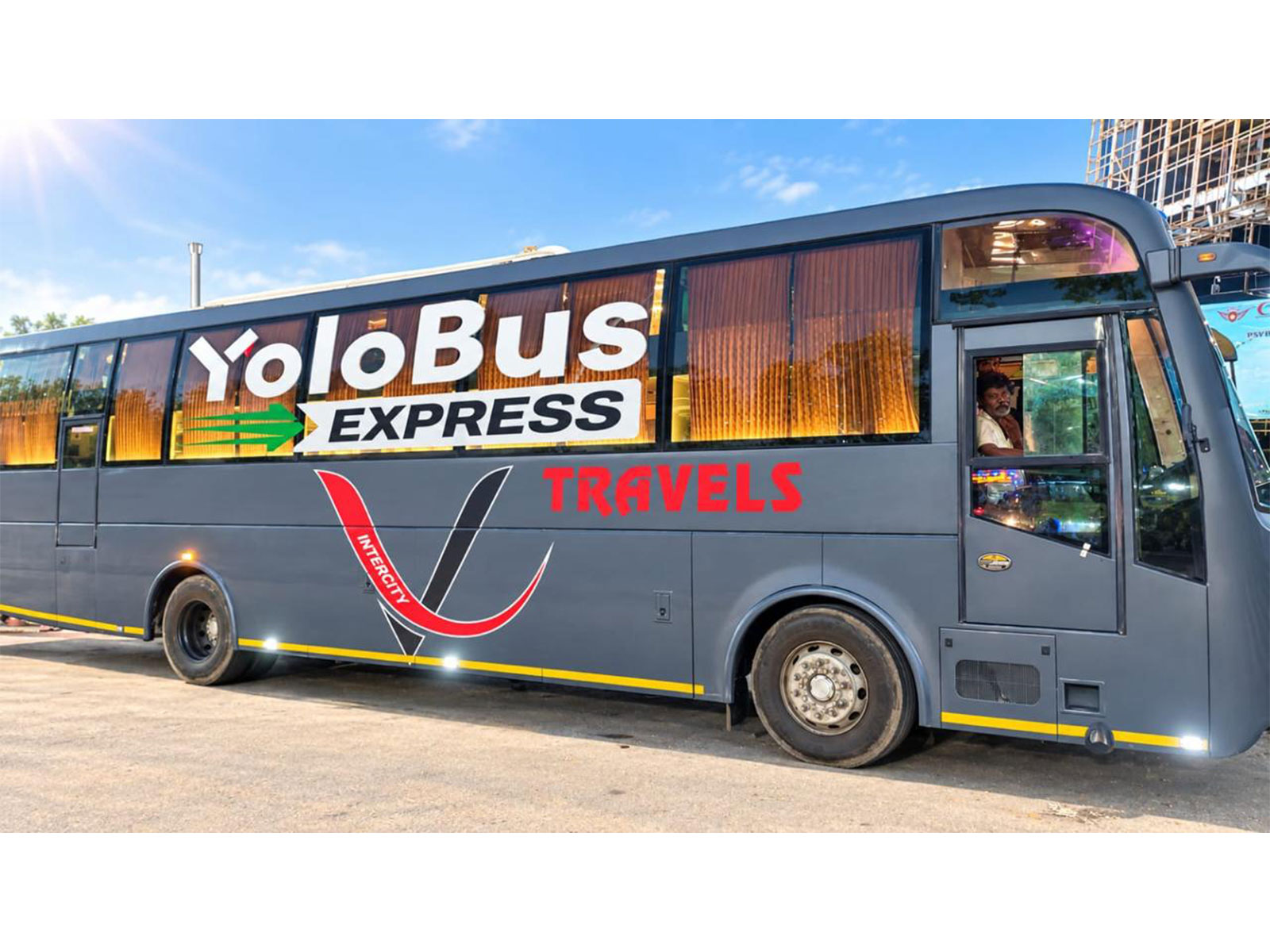 Yolo Bus (Photo/ EaseMyTrip) Yolo Bus (Photo/ EaseMyTrip)