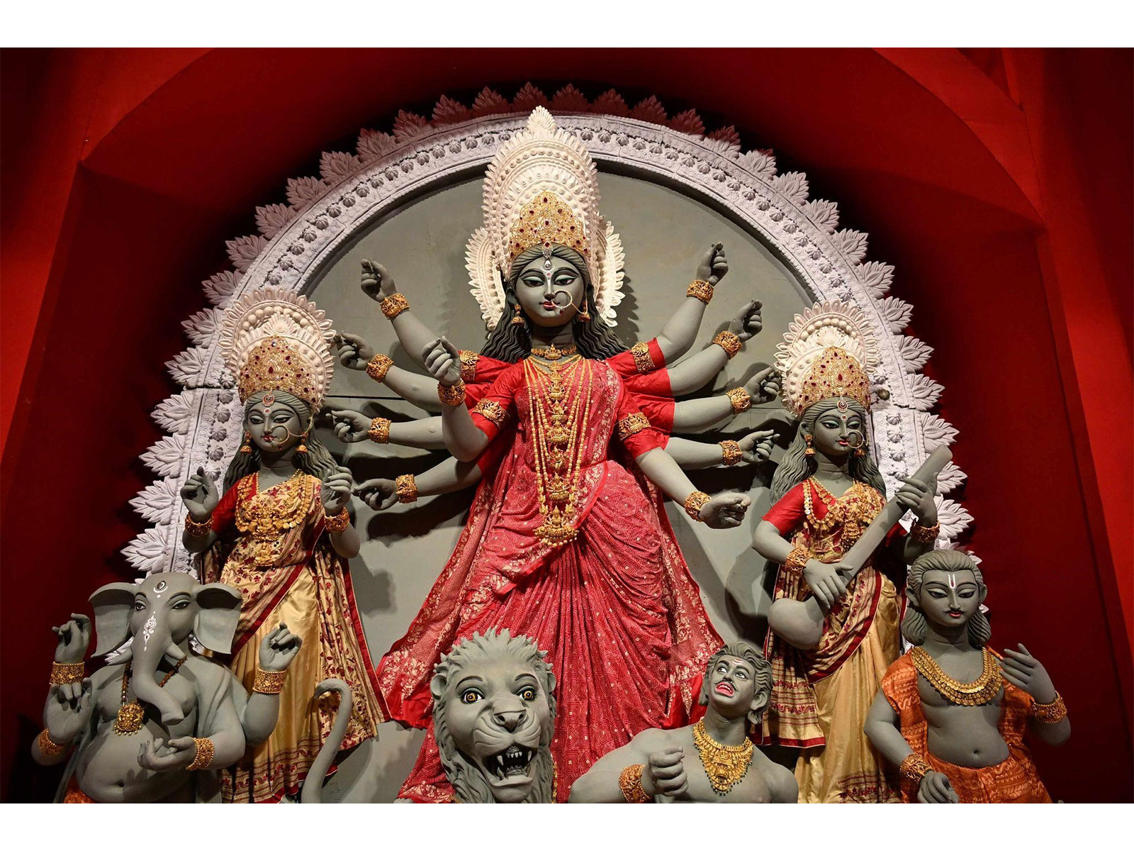 Nemichand Bamalwa & Sons Celebrate Maa Durga with a Necklace Inspired by Her Nine Avatars Nemichand Bamalwa & Sons Celebrate Maa Durga with a Necklace Inspired by Her Nine Avatars