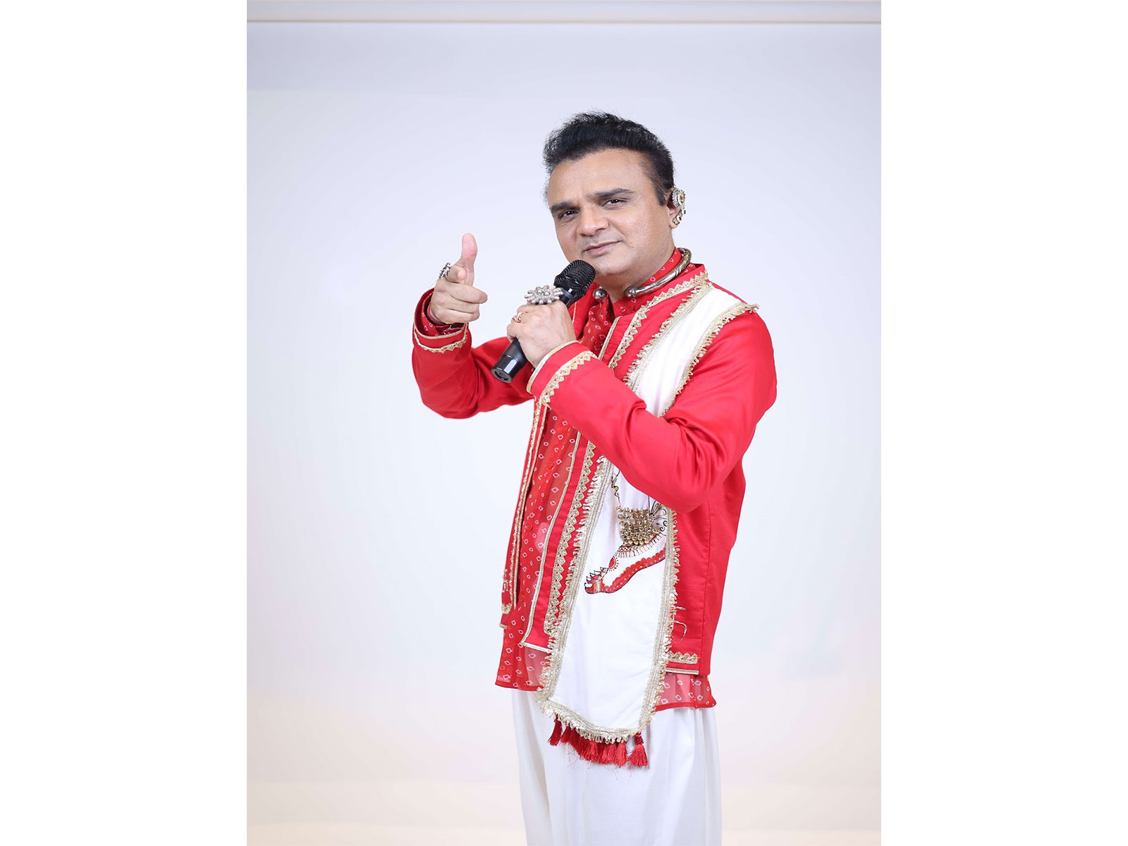 Singer Parthiv Gohil to Observe Arya Maun During Navratri Before Hitting the Stage at Rangilo Re 2026