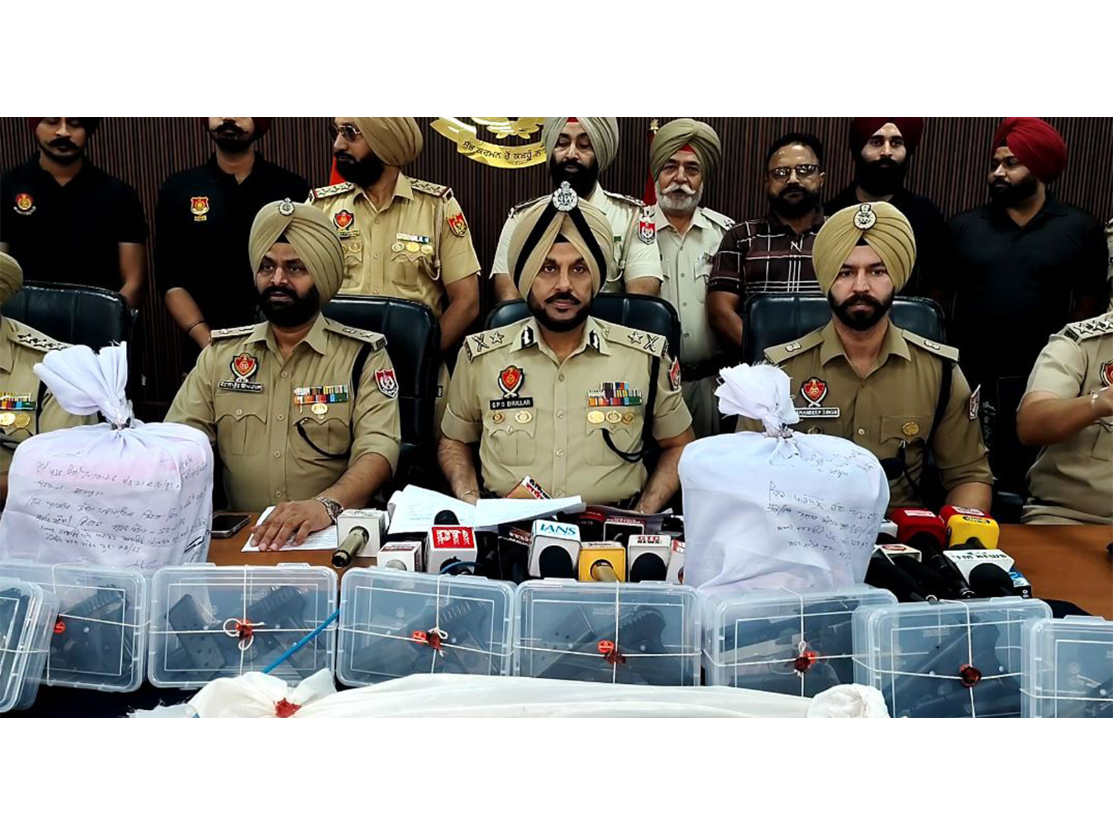 Punjab Police busts two drug smuggling modules (Photo/ANI) Punjab Police busts two drug smuggling modules (Photo/ANI)