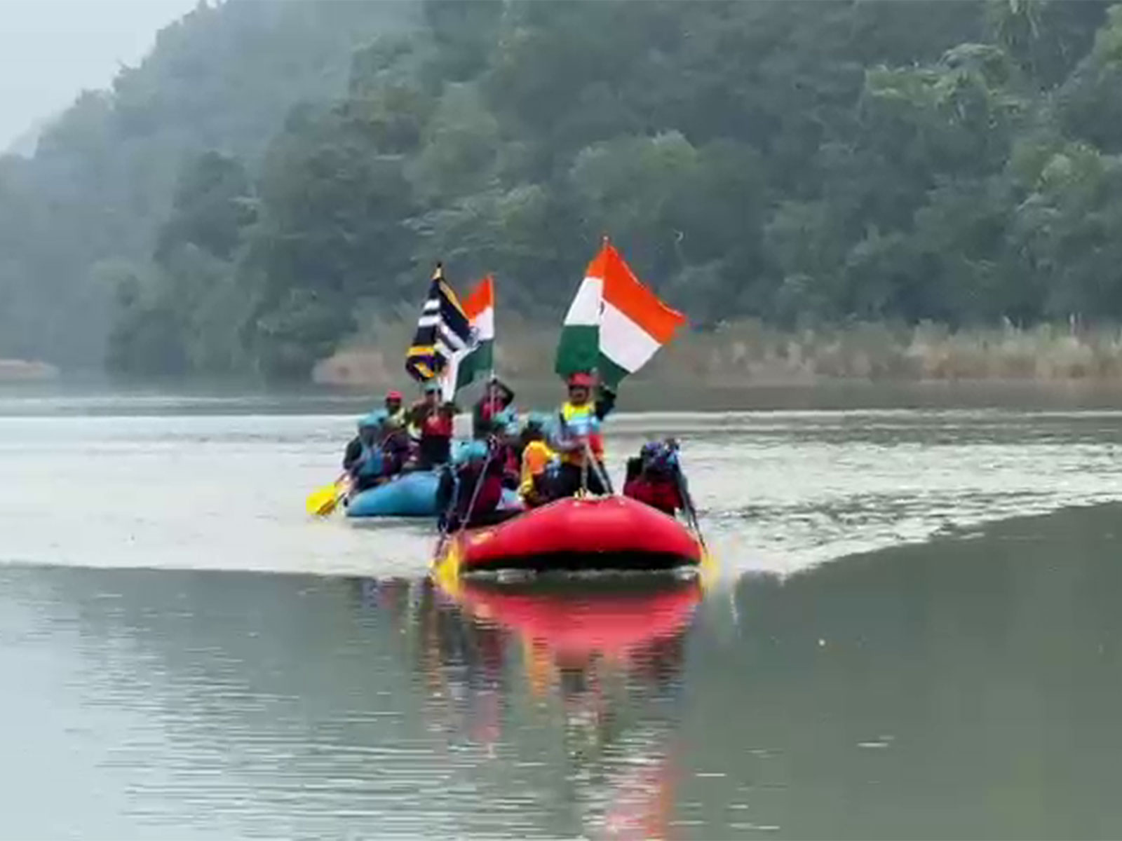 514 Army Service Corps (ASC) Battalion conducts a white-water rafting expedition in Uttarakhand (Photo/ANI) 514 Army Service Corps (ASC) Battalion conducts a white-water rafting expedition in Uttarakhand (Photo/ANI)