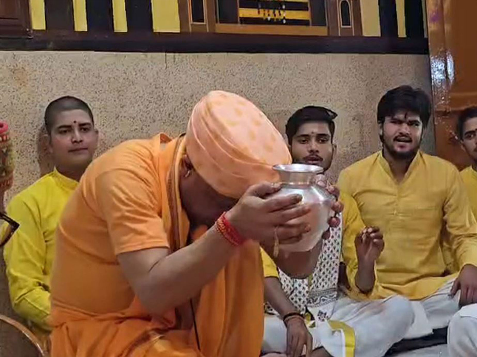 UP CM Yogi Adityanath performs Kalash Puja on Navratri (Photo/GorakhnathMandir)