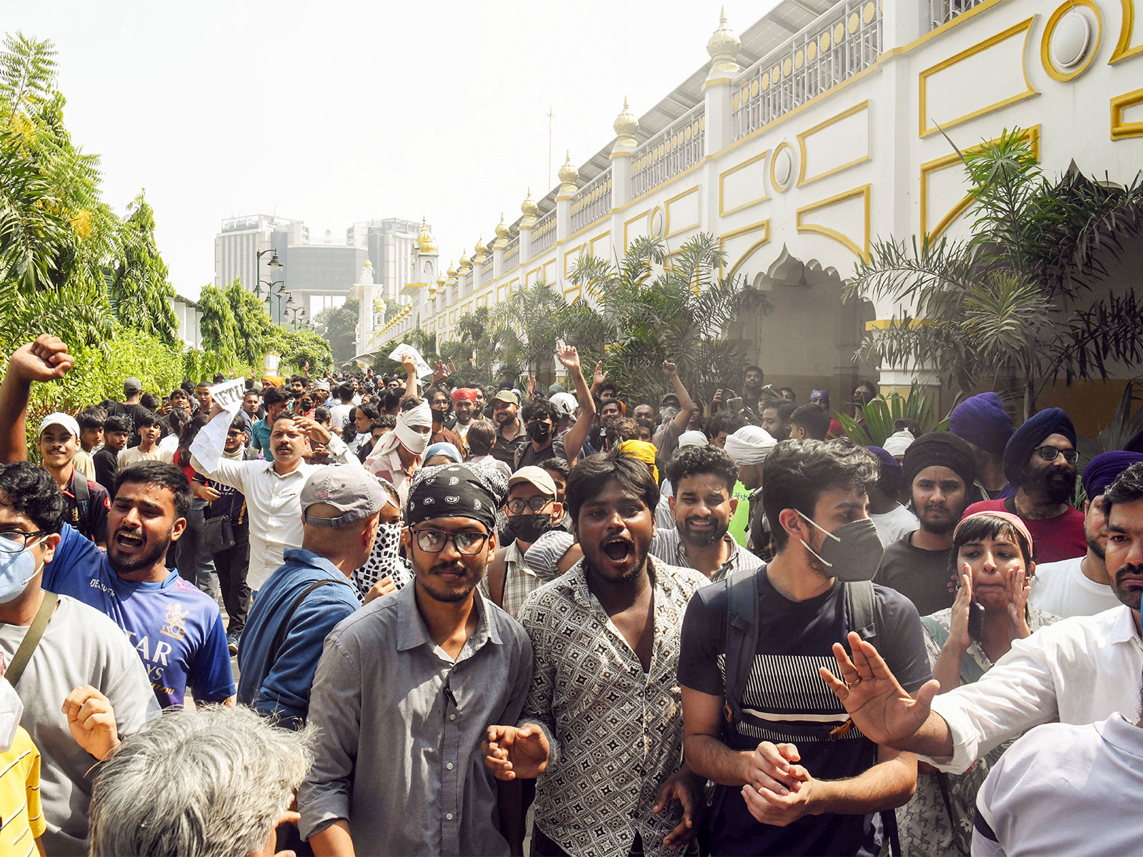Earlier visuals of protesters raising slogans inside Gurudwara Bangla Sahib during a demonstration against Chief Election Commissioner Gyanesh Kumar (File Photo/ANI)