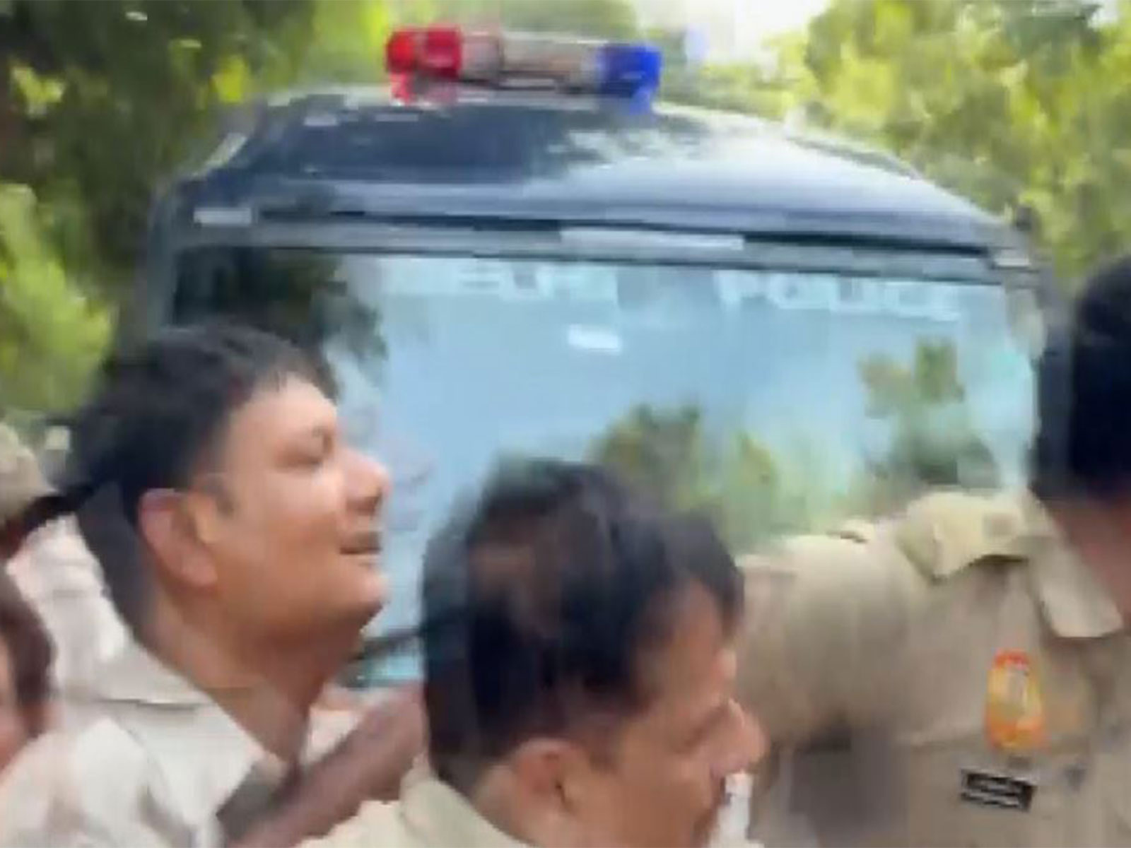 Delhi: Police detain AAP leaders Sanjay Singh, Saurabh Bhardwaj amid clash near Janpath metro station (Photo/ANI)