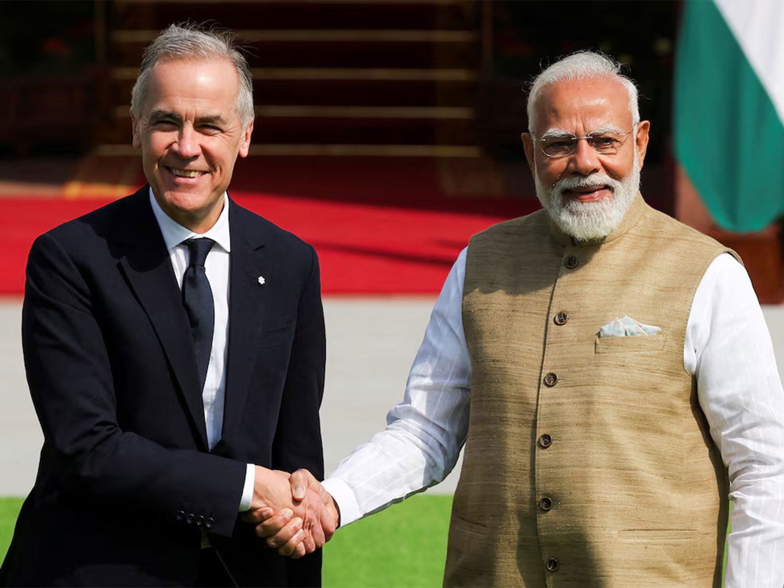 Canada's Prime Minister Mark Carney shakes hands with Prime Minister Narendra Modi before their meeting at Hyderabad House in New Delhi (Photo/Reuters) Canada's Prime Minister Mark Carney shakes hands with Prime Minister Narendra Modi before their meeting at Hyderabad House in New Delhi (Photo/Reuters)