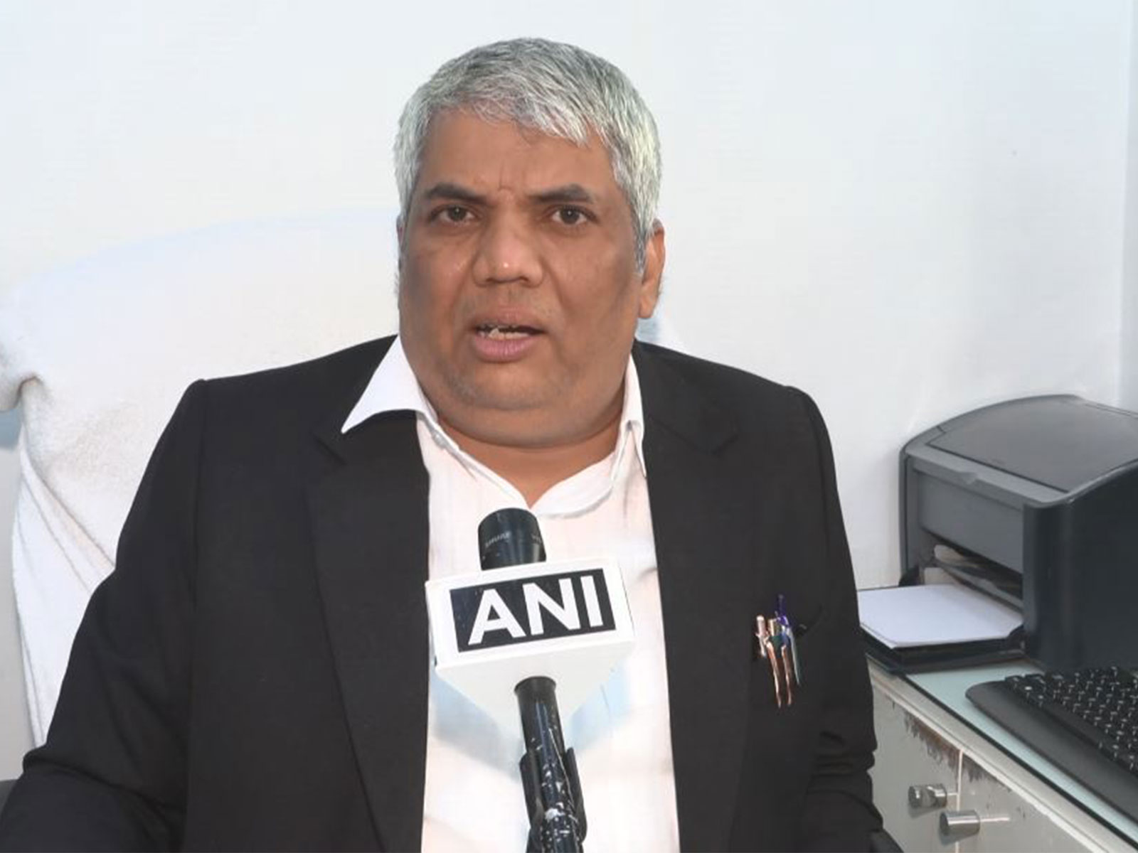 Advocate Nilesh Ojha (Photo/ANI)