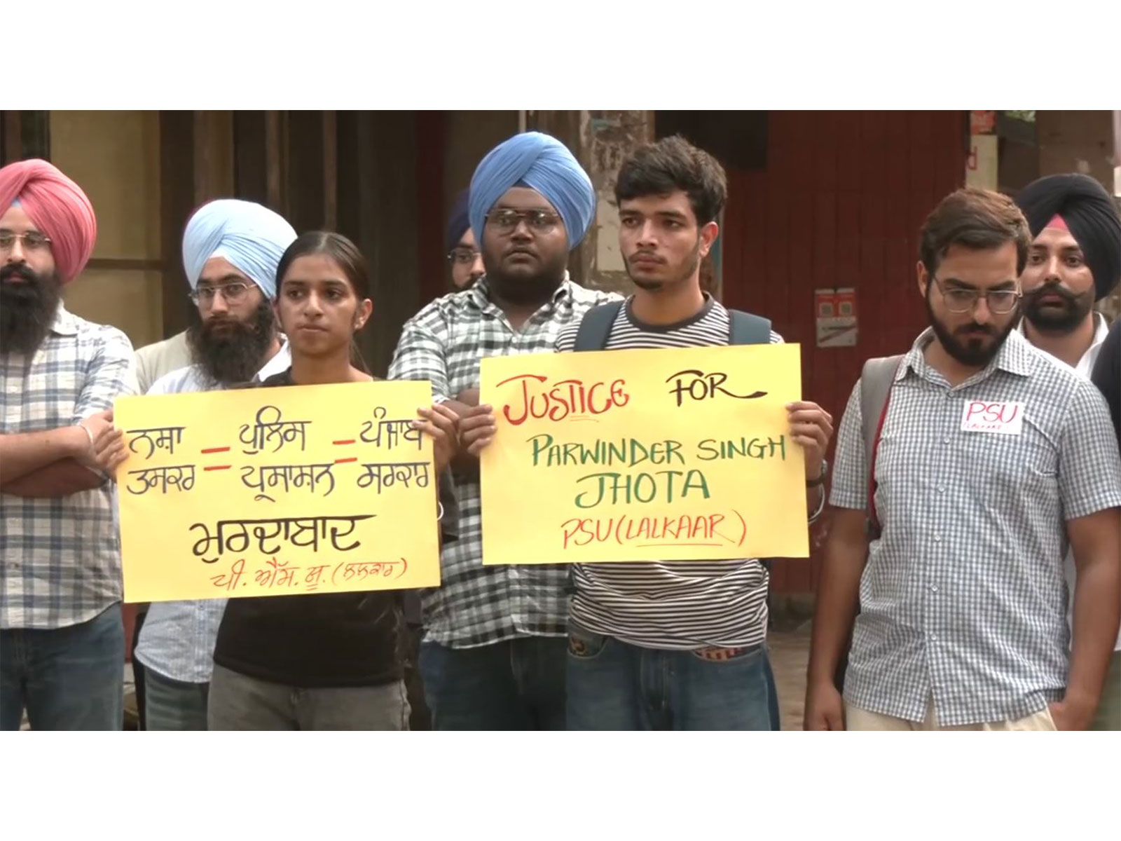 Student organisations protest over death of anti-drug activist (Photo/ANI)