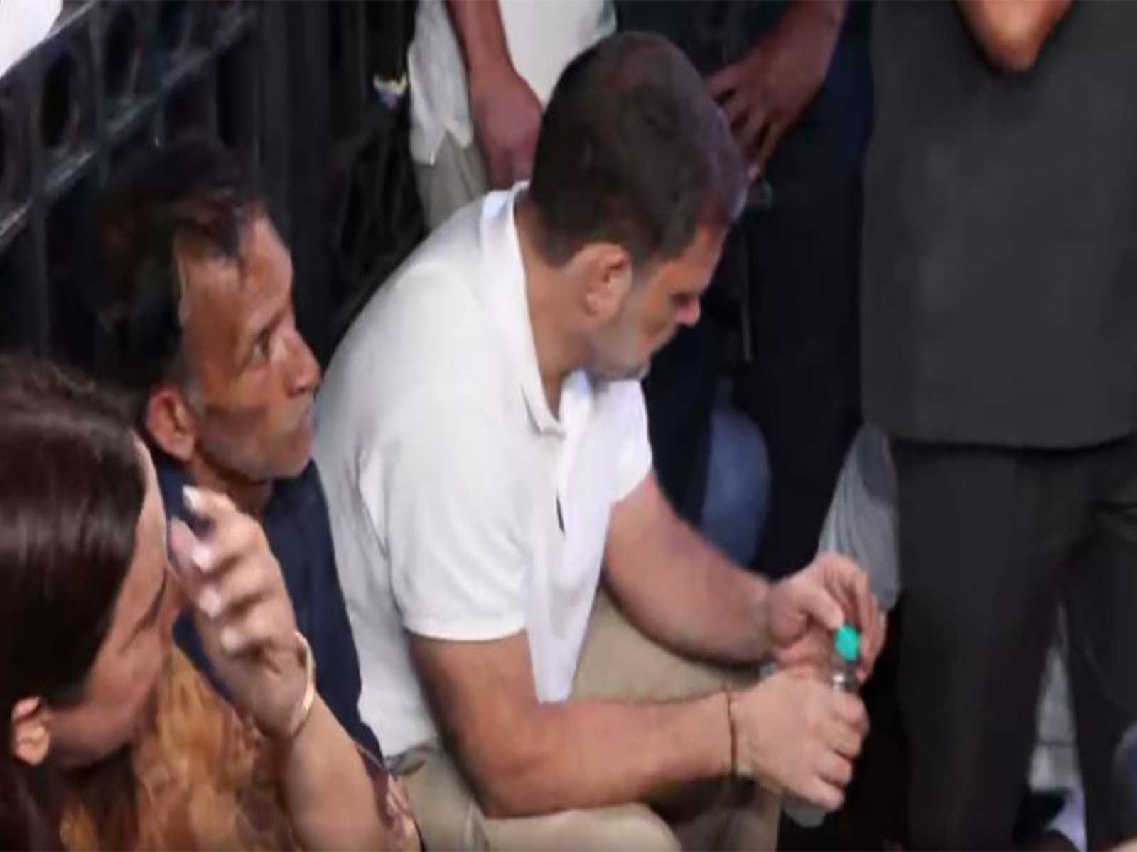 LoP Rahul Gandhi extends support to victim’s family at India Gate protest (Photo/ANI)