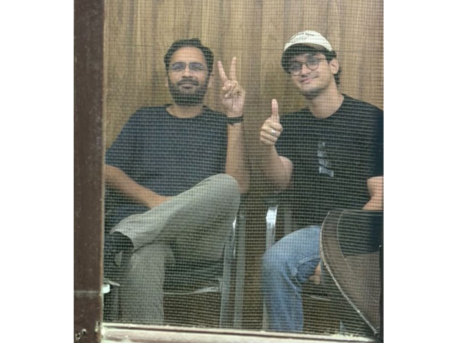 CJP activists Ashutosh Ranka and Saurav Das (Photo/X@abhijeet_dipke) CJP activists Ashutosh Ranka and Saurav Das (Photo/X@abhijeet_dipke)