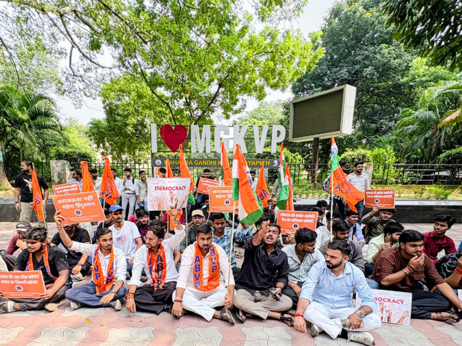 Akhil Bharatiya Vidyarthi Parishad (ABVP) holds protests (Photo/ABVP BHU Unit Varanasi)