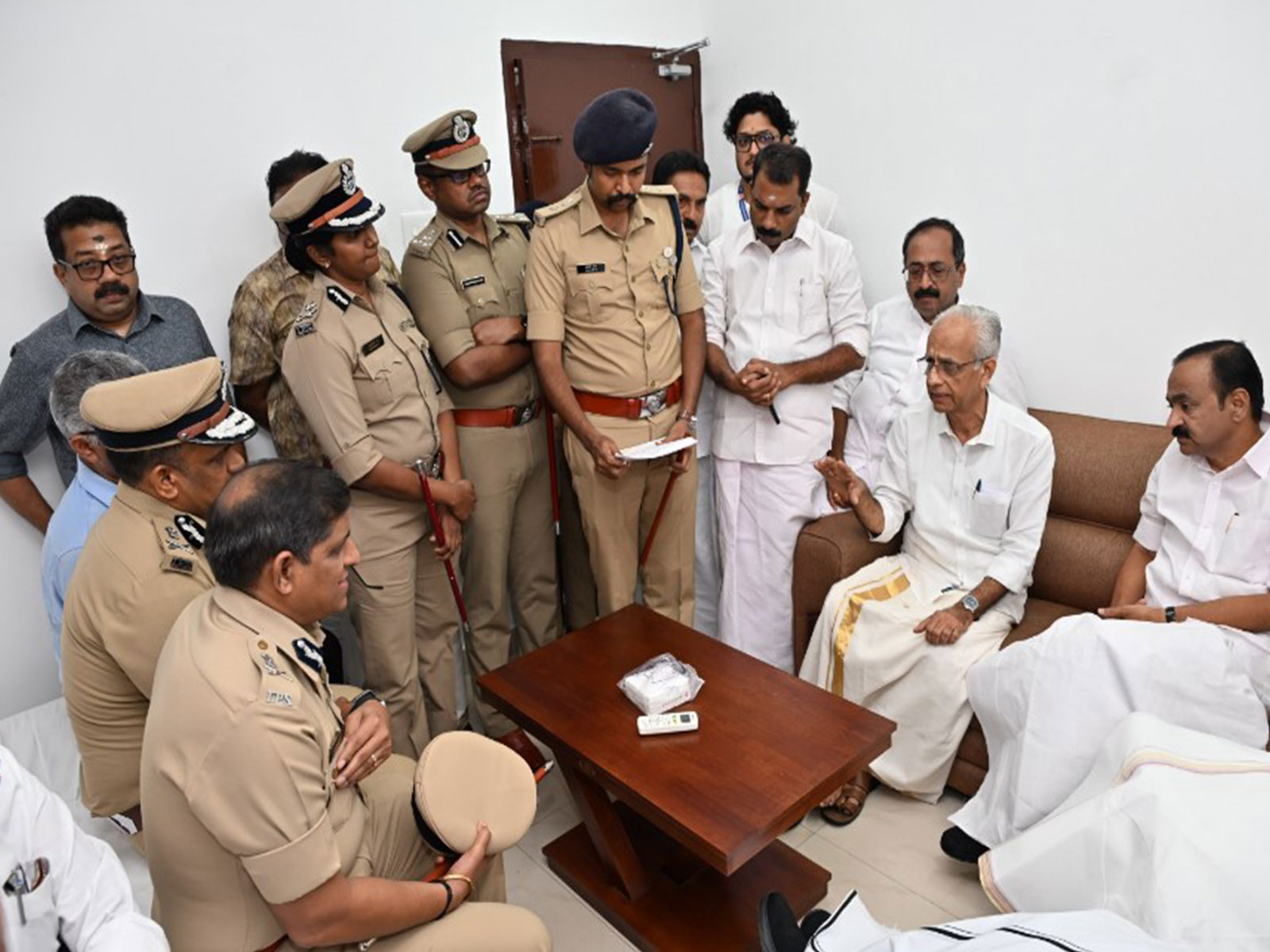 Chief Minister V.D. Satheesan chairs high-level review meeting at the Sabarimala base camp (Photo/X/@vdsatheesan)