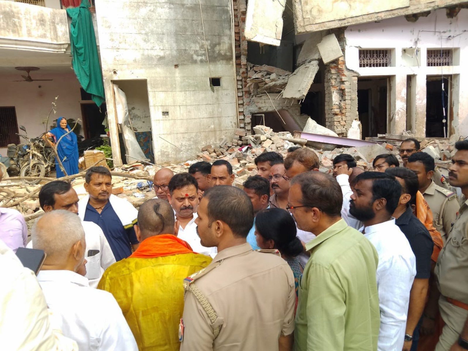 State Government Stamp Minister Ravindra Jaiswal(Photo's Source Information Department Varanasi) State Government Stamp Minister Ravindra Jaiswal(Photo's Source Information Department Varanasi)