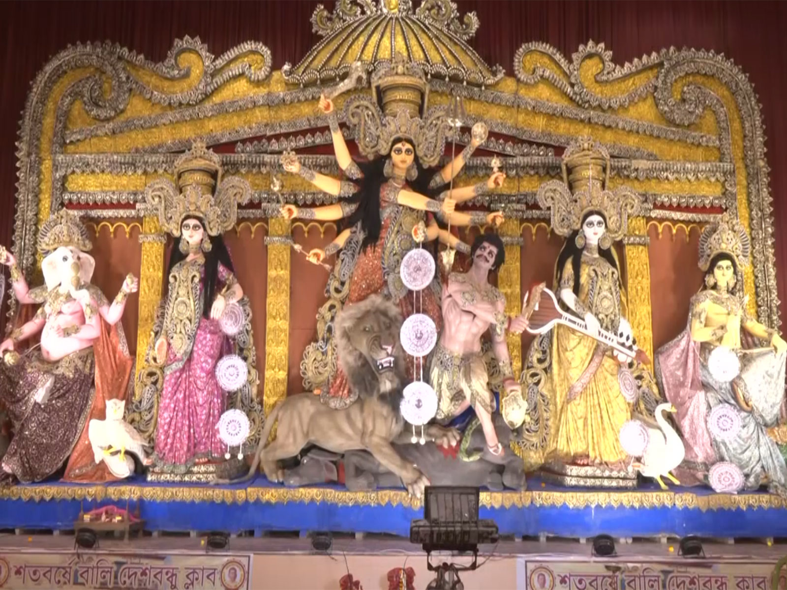 Durga Puja Pandal in Howrah (Photo/ANI) Durga Puja Pandal in Howrah (Photo/ANI)