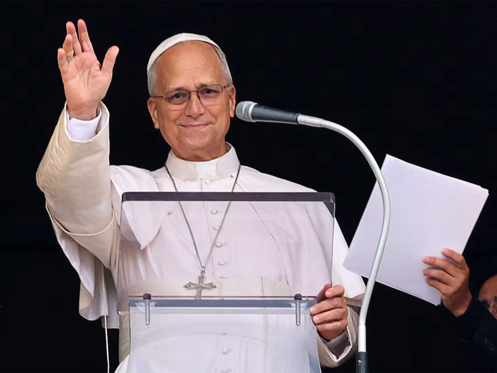Pope Leo appears at a window of the Apostolic Palace, in his first public event since cancer surgery, at the Vatican. (Photo/Reuters) Pope Leo appears at a window of the Apostolic Palace, in his first public event since cancer surgery, at the Vatican. (Photo/Reuters)