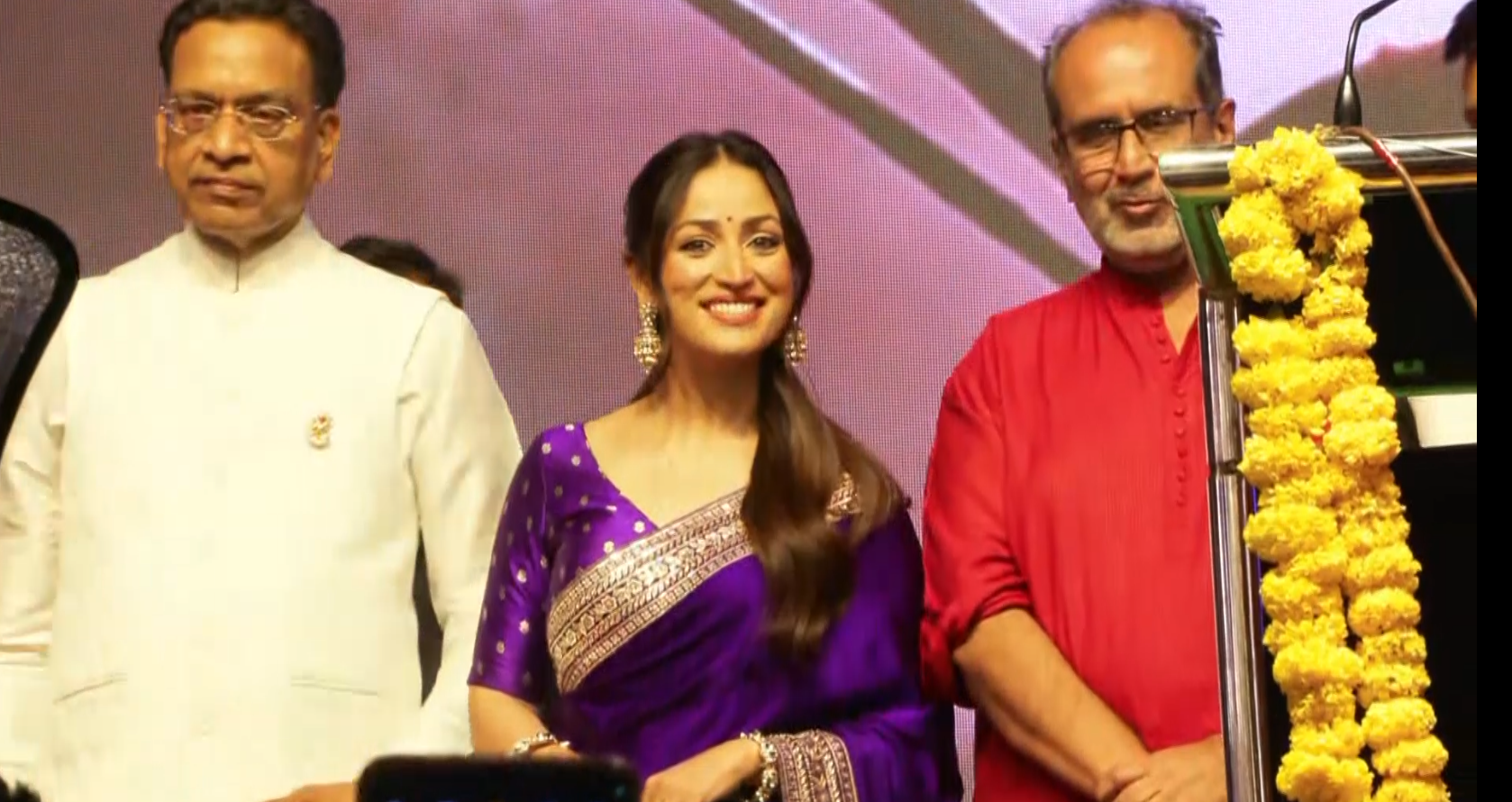 Yami Gautam performs Ravan Dahan at Delhi Dussehra celebrations, Ravana effigies burnt across India