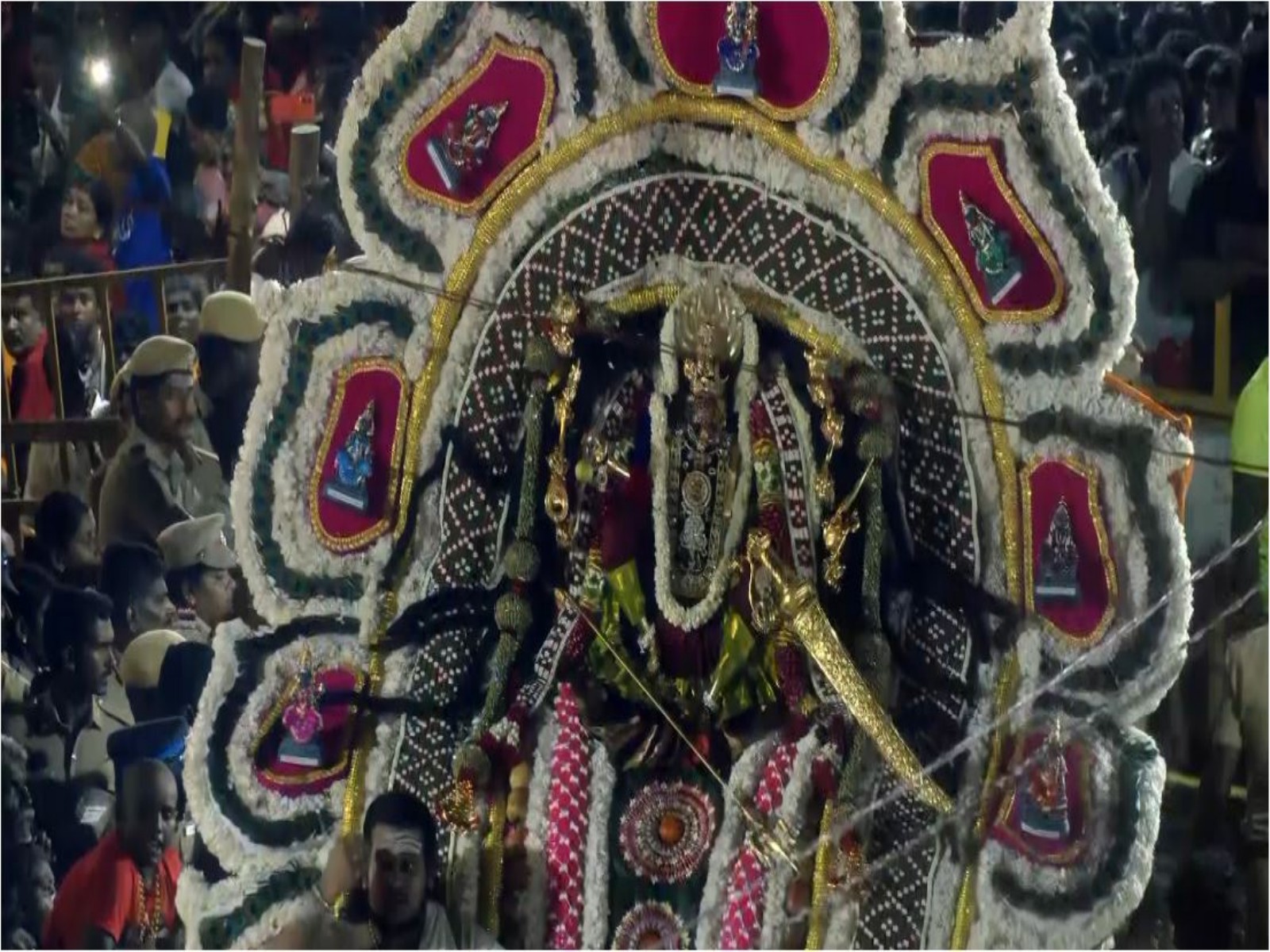 Concluding event of ten-day Dasara festival at Sri Mutharamman Temple (Photo/ANI)
