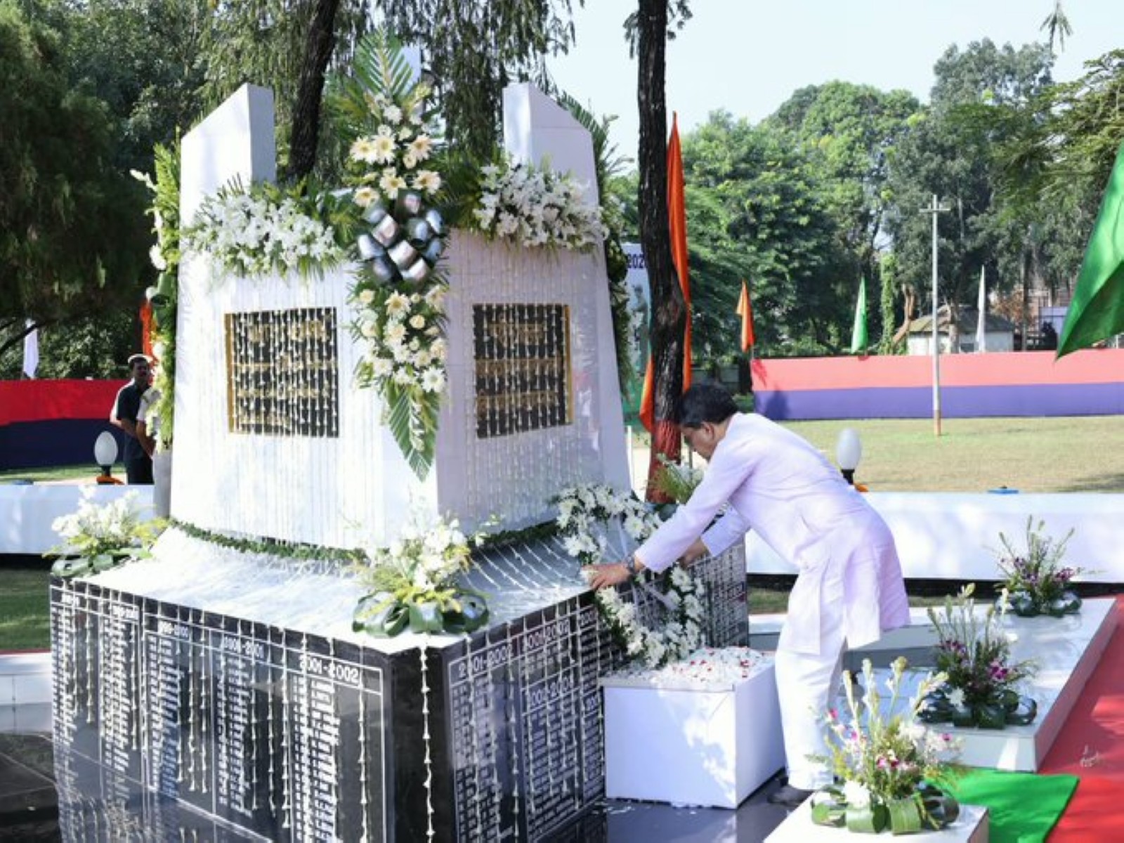 Tripura CM Manik Saha  pays tribute to police personnel (Photo/@DrManikSaha2)