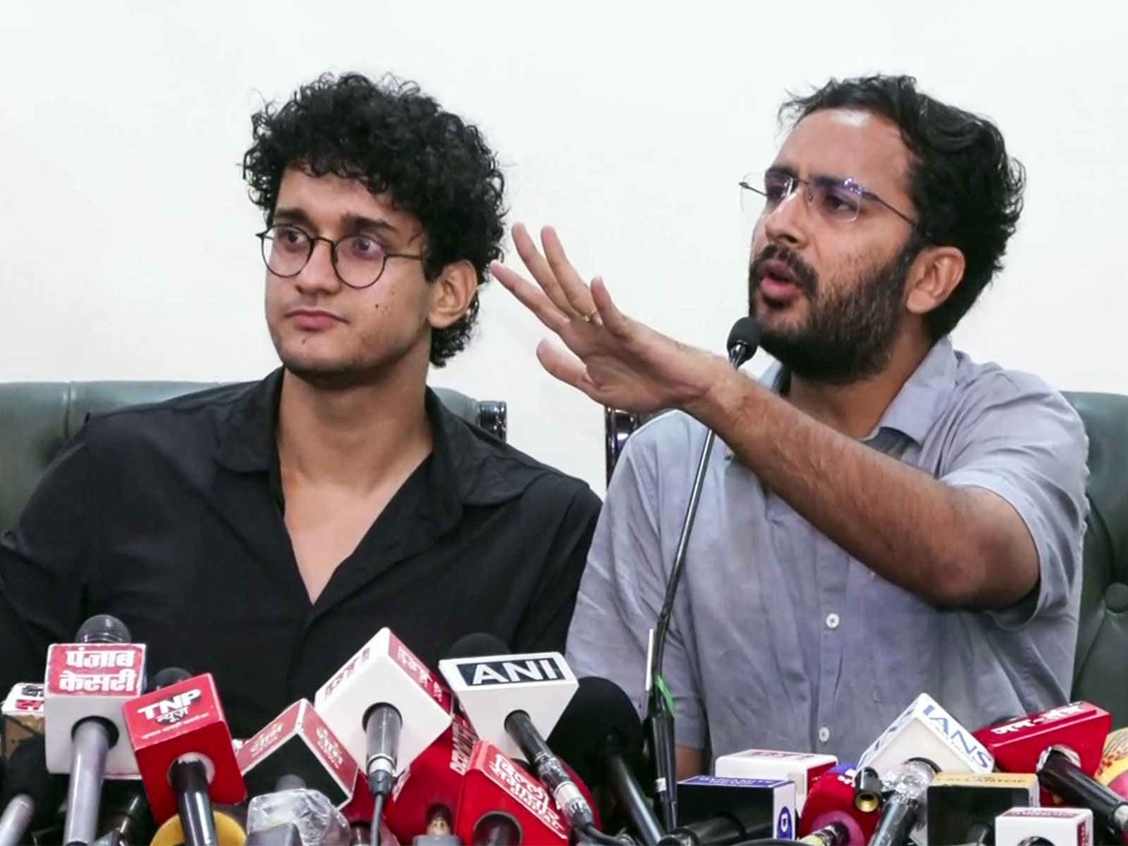 CJP activists Saurav Das and Ashutosh Ranka (File Photo/ANI) CJP activists Saurav Das and Ashutosh Ranka (File Photo/ANI)
