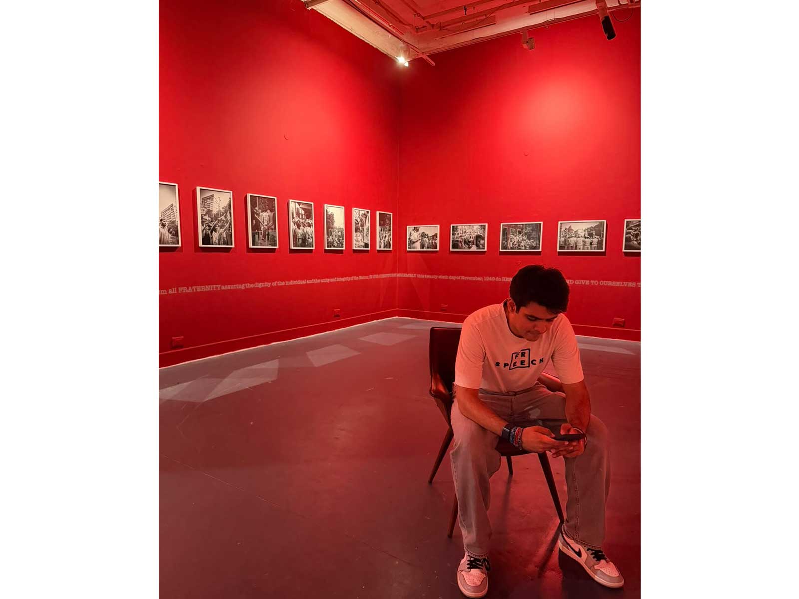 Raihan Vadra at his exhibition (Photo/@priyankagandhi) Raihan Vadra at his exhibition (Photo/@priyankagandhi)