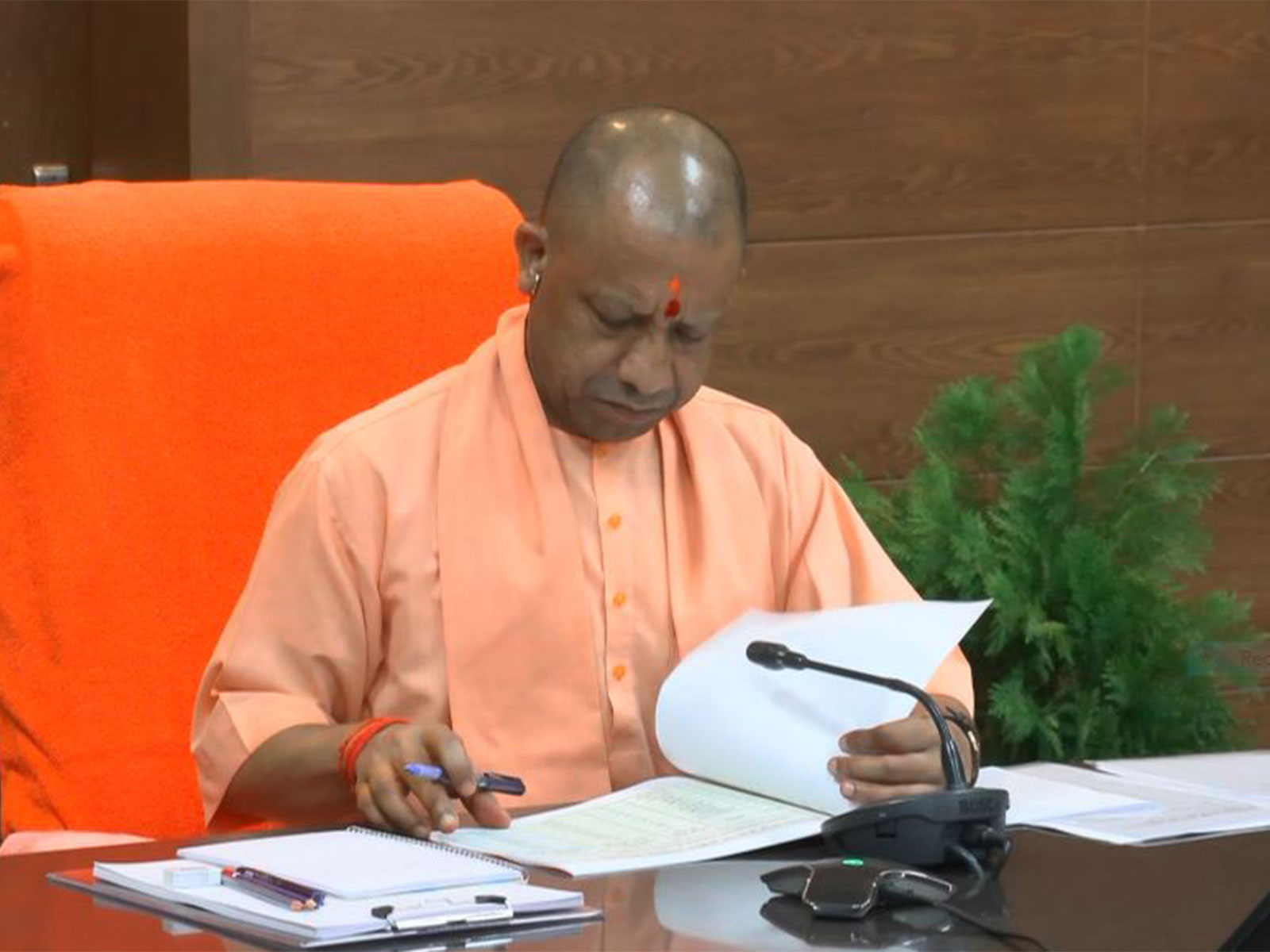 Uttar Pradesh Chief Minister Yogi Adityanath chairs meeting to review preparations for the PET examination (Photo/ANI) Uttar Pradesh Chief Minister Yogi Adityanath chairs meeting to review preparations for the PET examination (Photo/ANI)