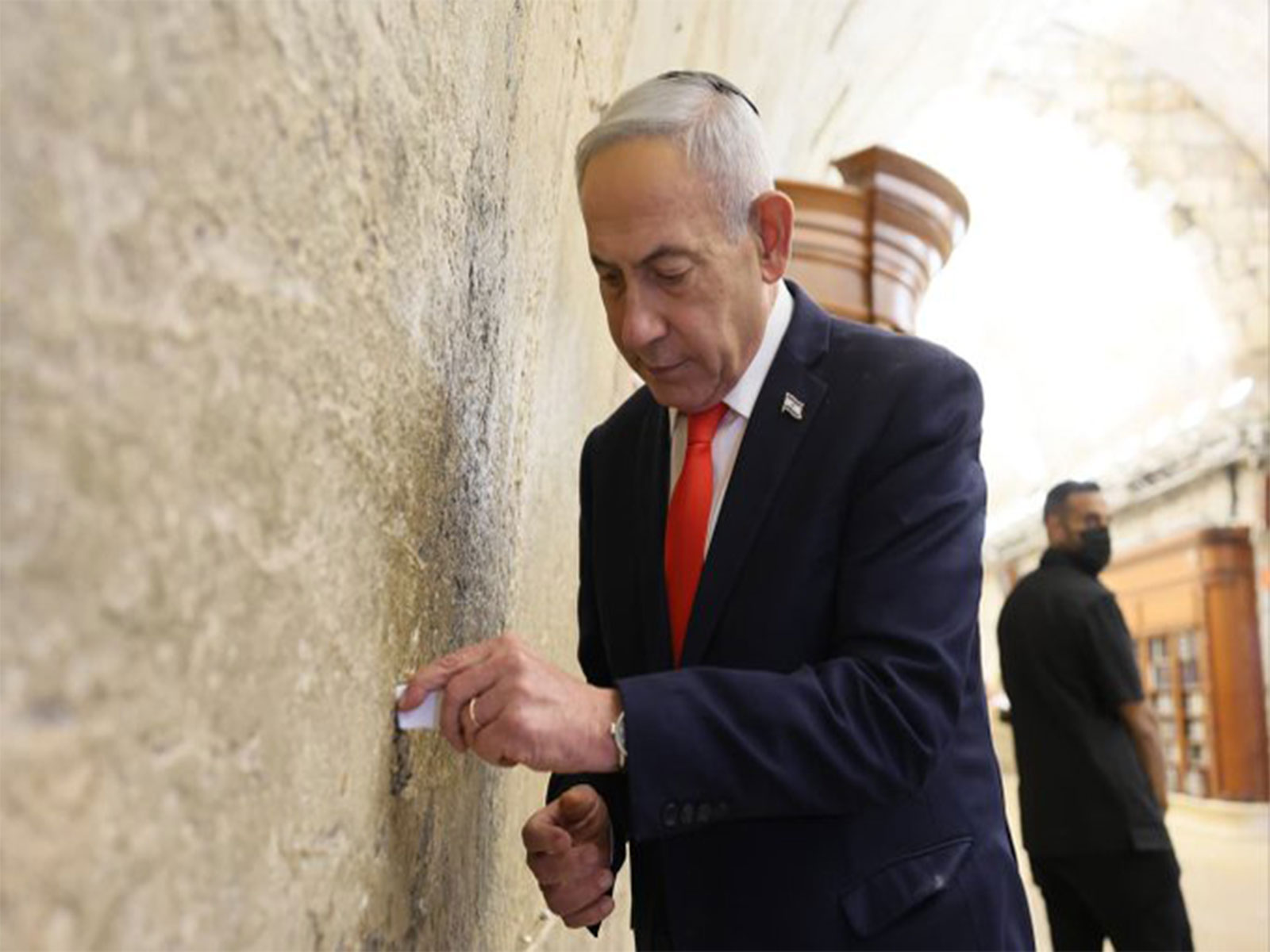 Israel PM Benjamin Netanyahu prays at the Western Wall in Jerusalem (Photo/X/@netanyahu)