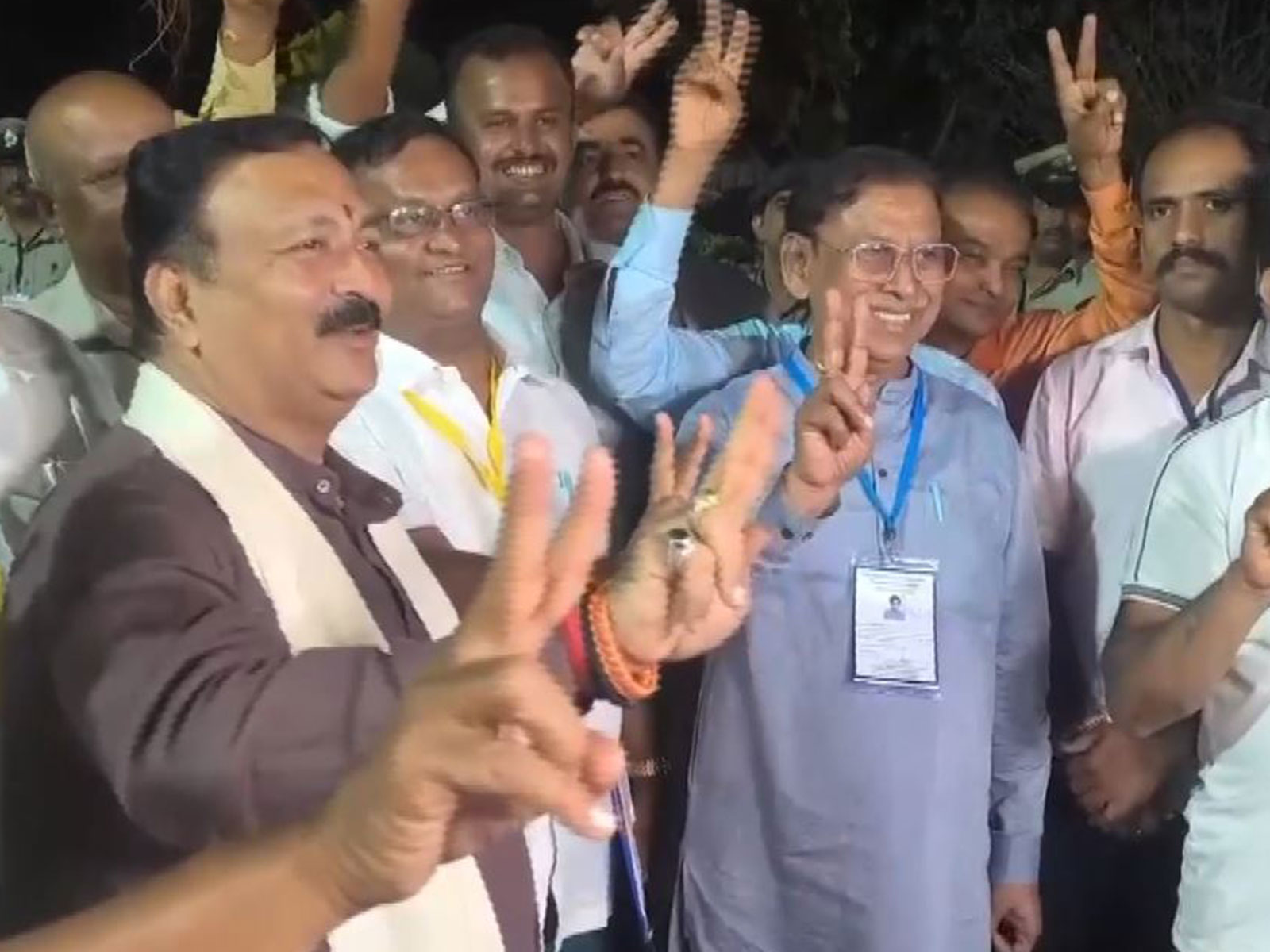 BJP calls Karnataka MLC poll sweep “slap to Congress high&hellip;